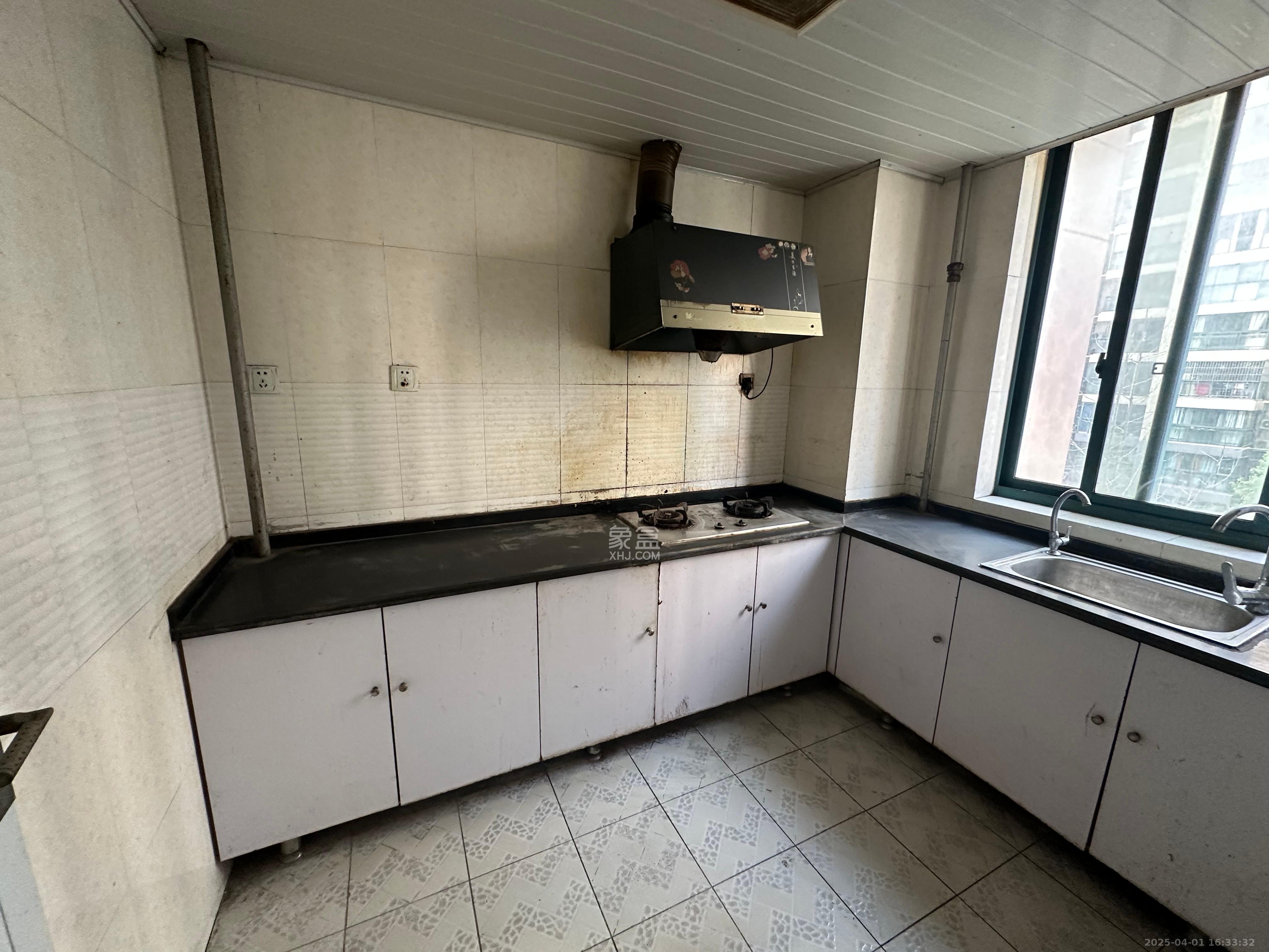 华盛世纪新城 4室2厅2卫 2500.0元/月 华盛世纪新城 4室2厅2卫 2500.0元/月室内图