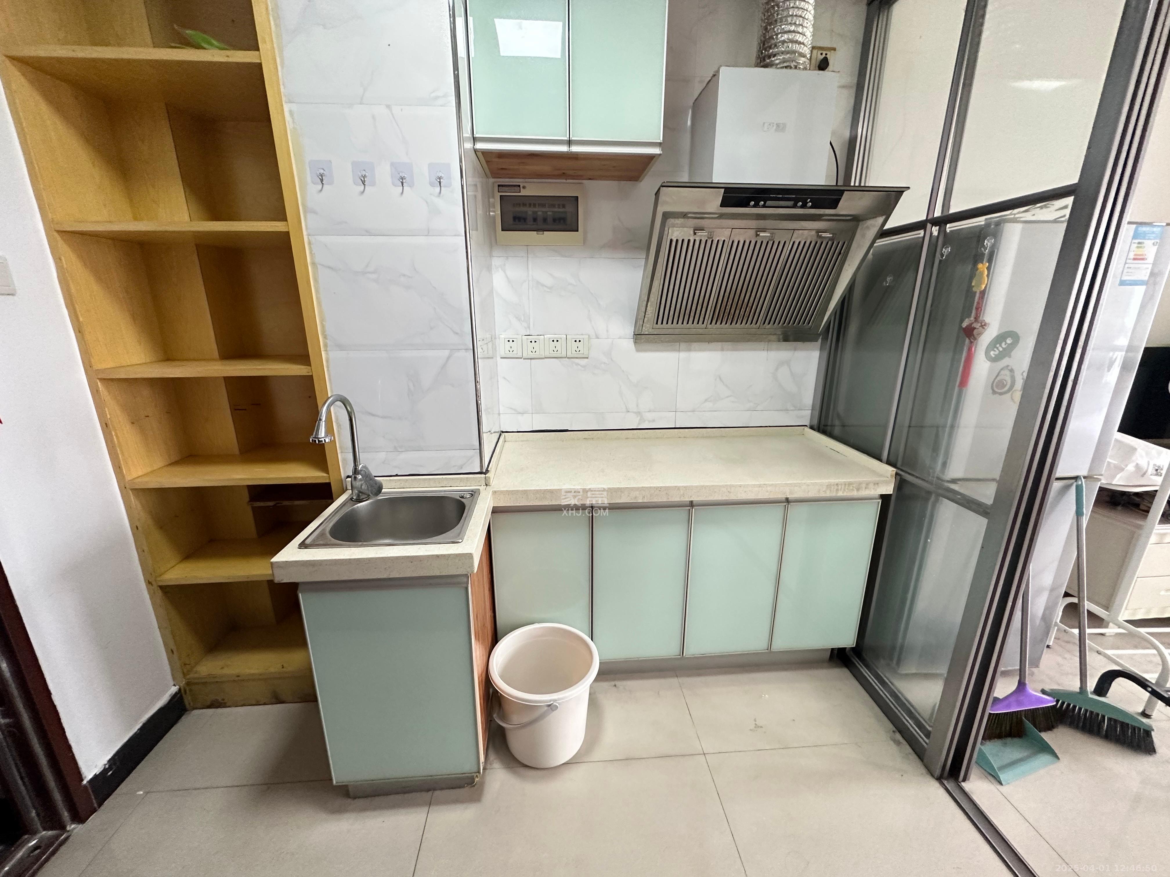 东宸19公馆  1室1厅1卫   2000.00元/月室内图