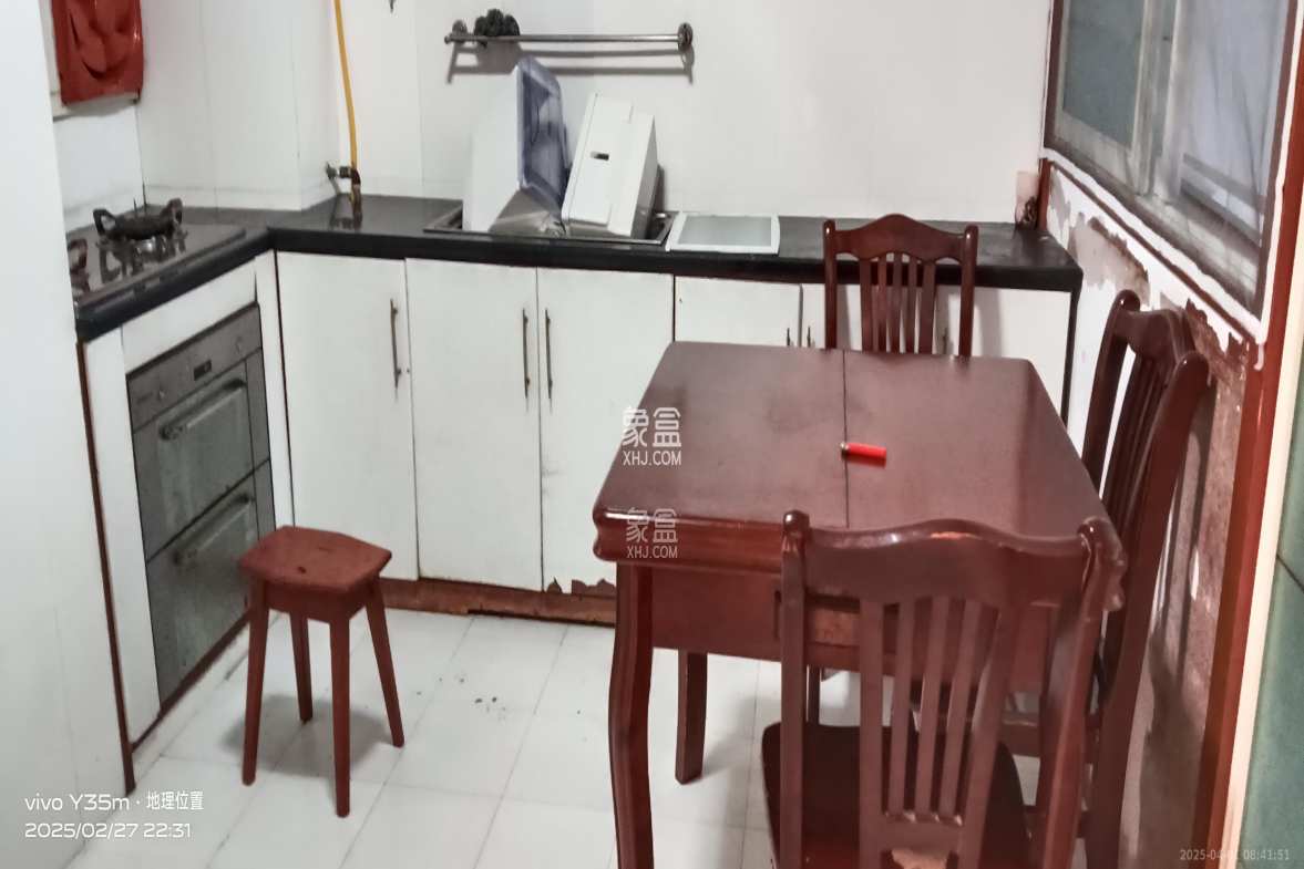 东风路新二村 2室1厅1卫 1800.0元/月 东风路新二村 2室1厅1卫 1800.0元/月室内图