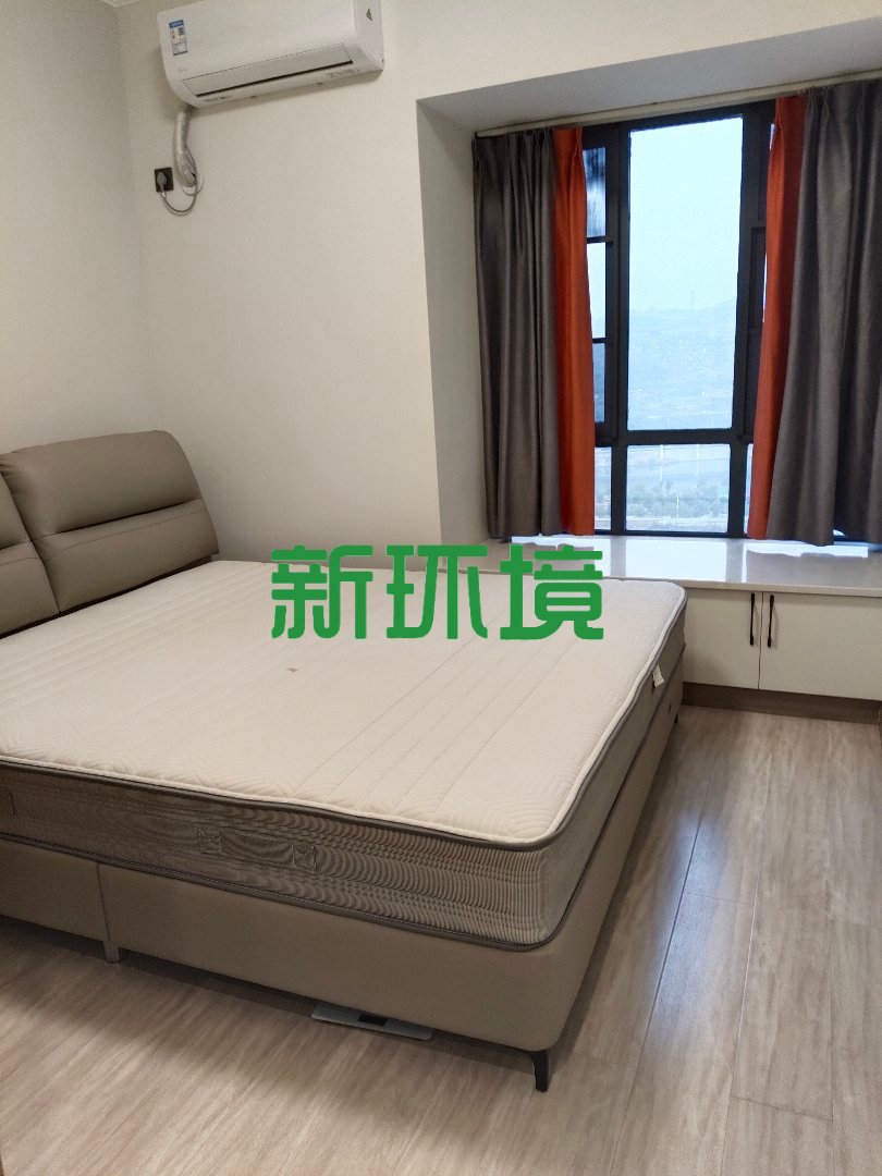 中天鹭鸶湾龙庭二期  3室2厅2卫   89.80万客厅