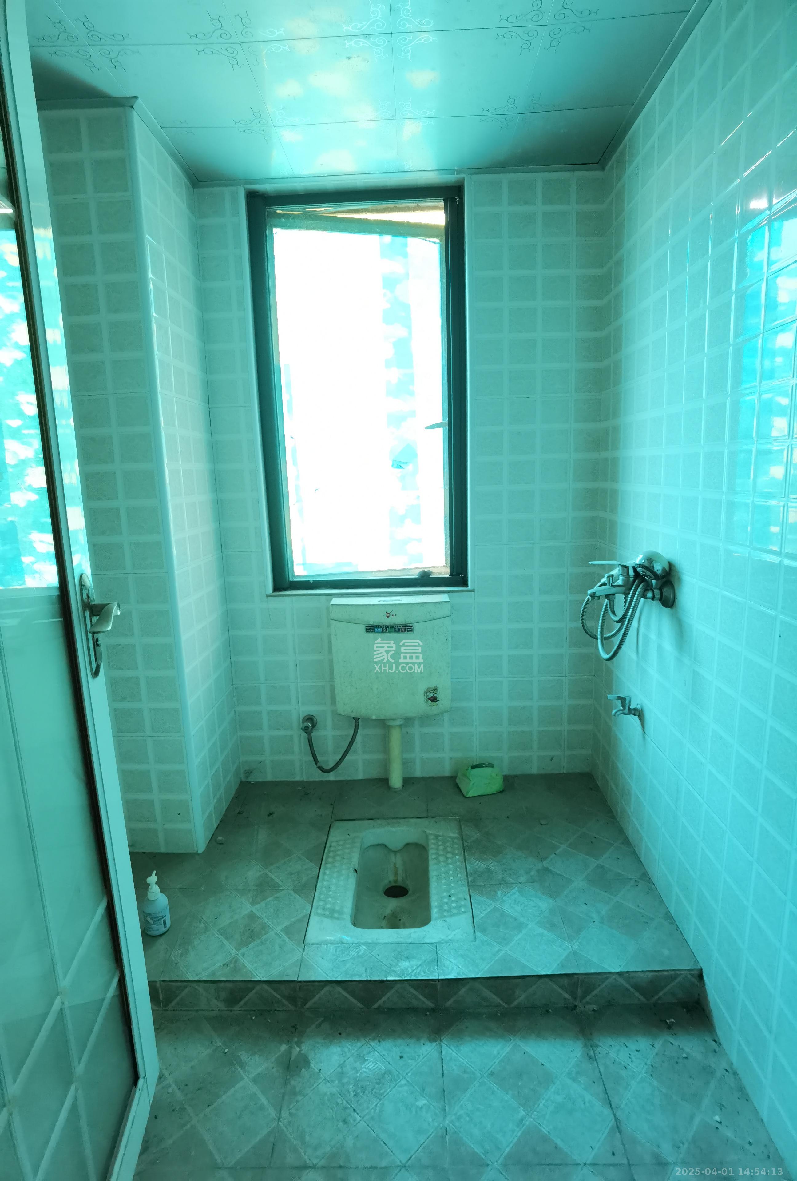 百合湖滨花园 3室1厅2卫 1100.0元/月 百合湖滨花园 3室1厅2卫 1100.0元/月室内图