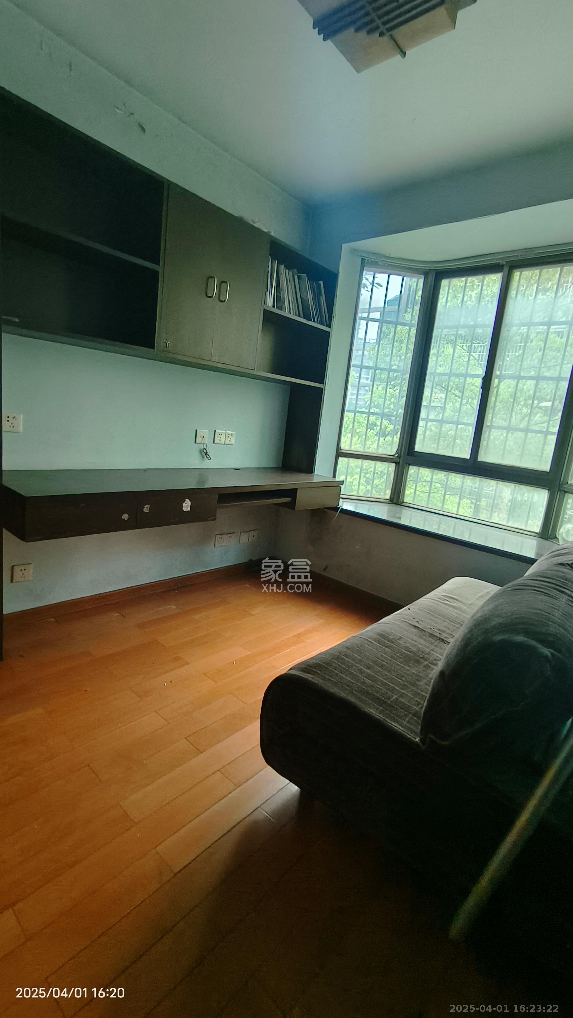 锦泰家园(锦泰商务大厦) 3室2厅2卫 2800.0元/月 锦泰家园(锦泰商务大厦) 3室2厅2卫 2800.0元/月室内图