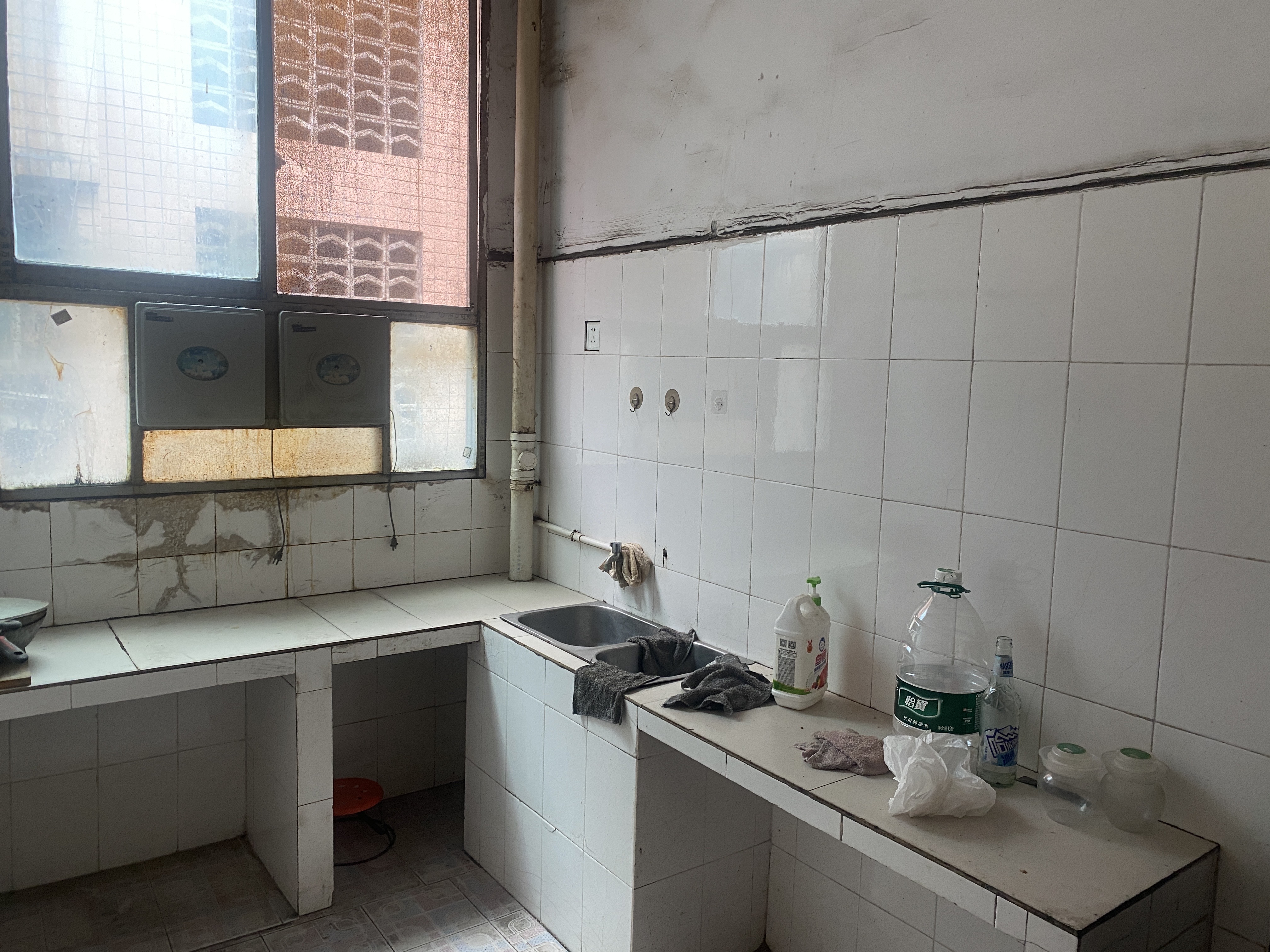 王家小区 2室1厅1卫 750.0元/月 王家小区 2室1厅1卫 750.0元/月室内图