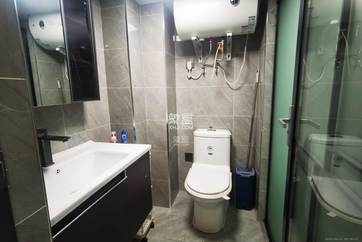 龙湖新壹城 1室0厅0卫 2200.0元/月 龙湖新壹城 1室0厅0卫 2200.0元/月室内图