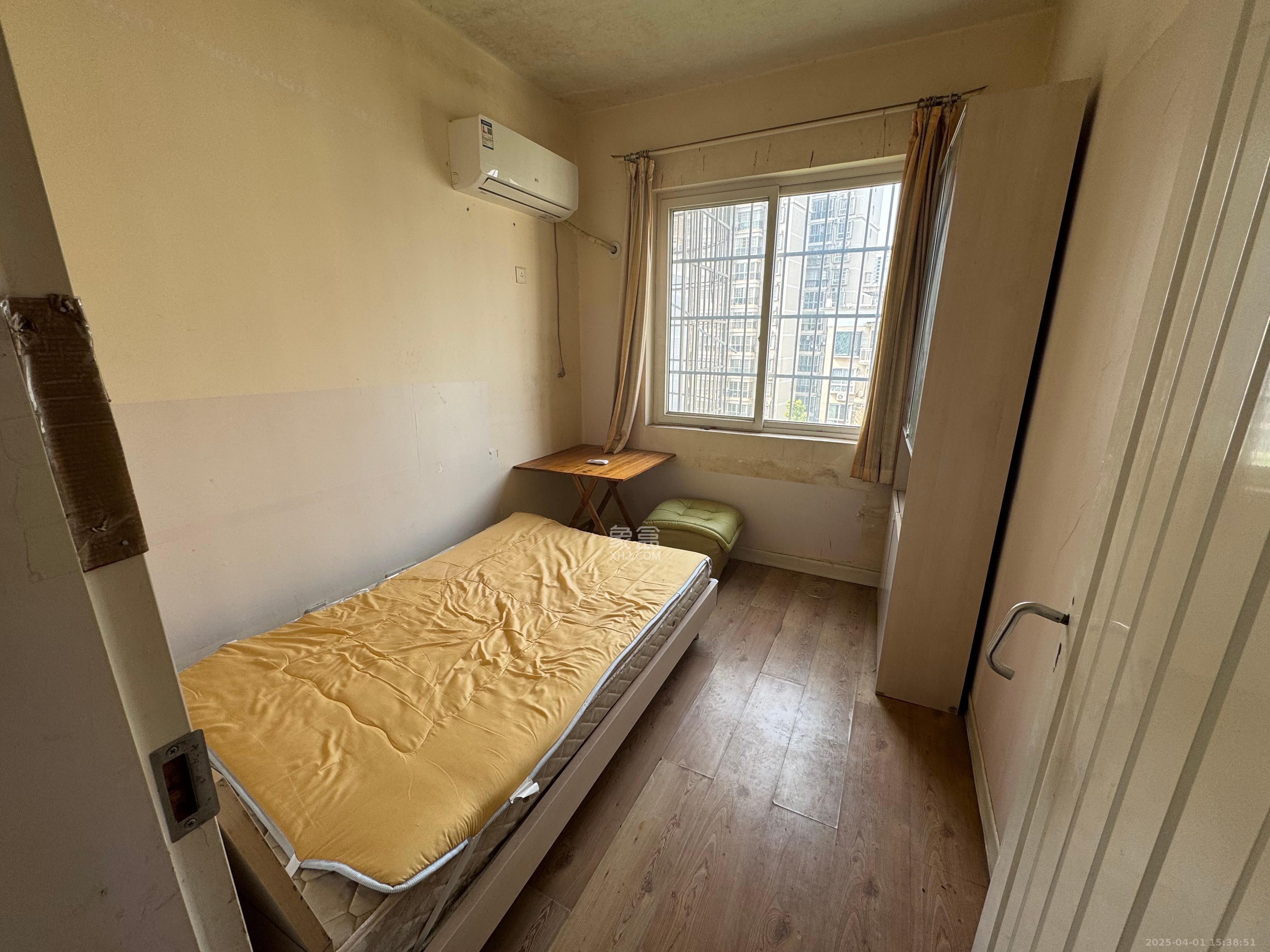 鑫天鑫城  4室2厅1卫    2400.0元/月 鑫天鑫城  4室2厅1卫    2400.0元/月室内图