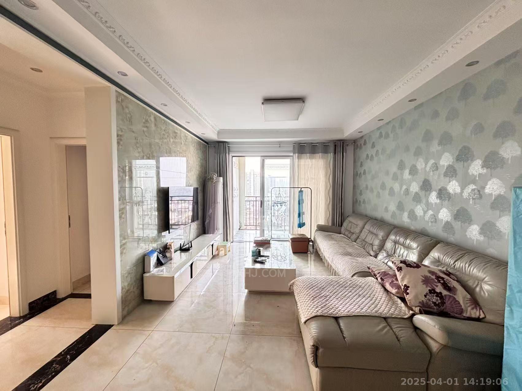 福鑫南郡  3室1厅1卫    1800.0元/月 福鑫南郡  3室1厅1卫    1800.0元/月室内图