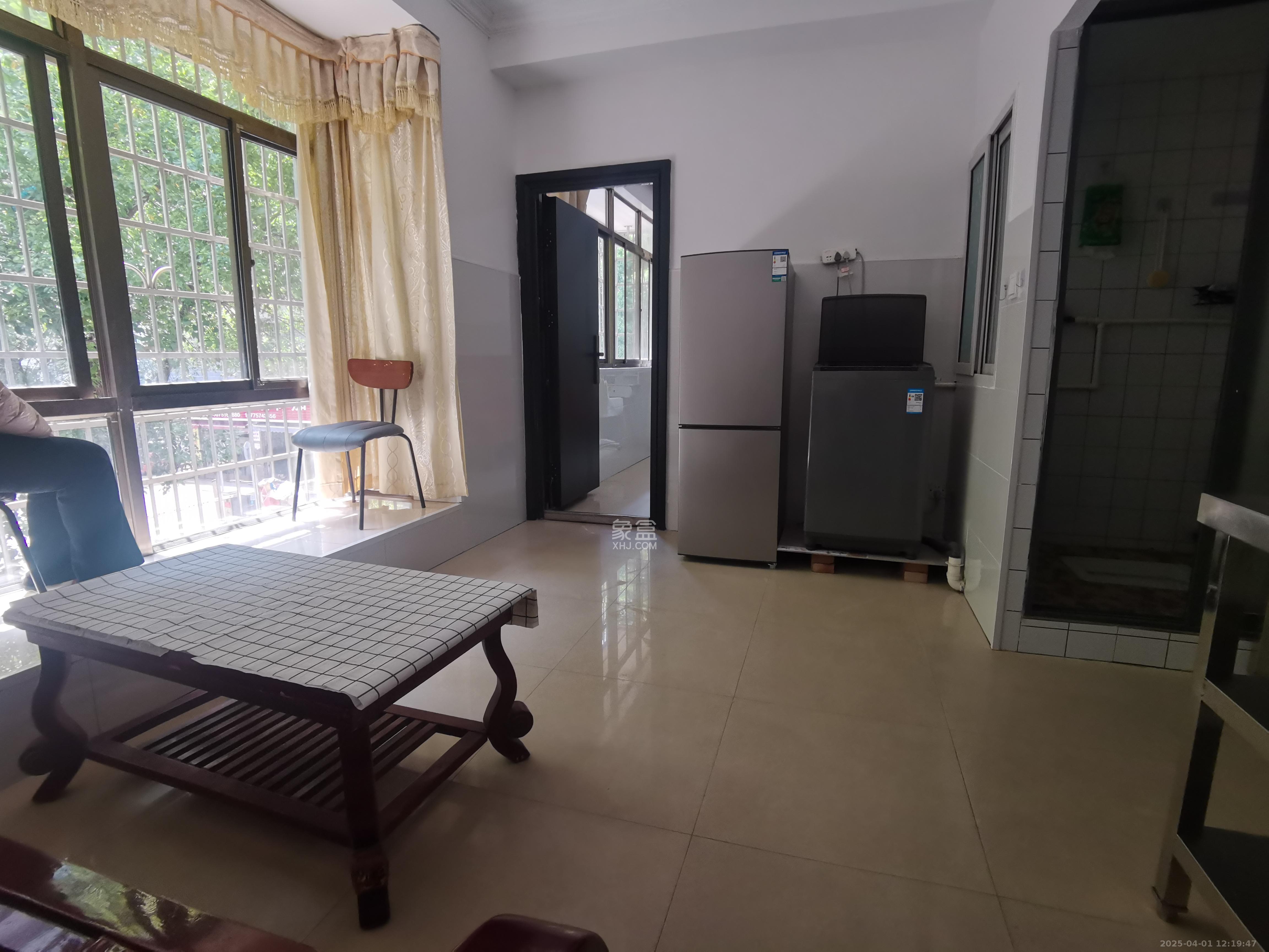 花桥钢材市场(花桥小区) 1室1厅1卫 1000.0元/月 花桥钢材市场(花桥小区) 1室1厅1卫 1000.0元/月室内图