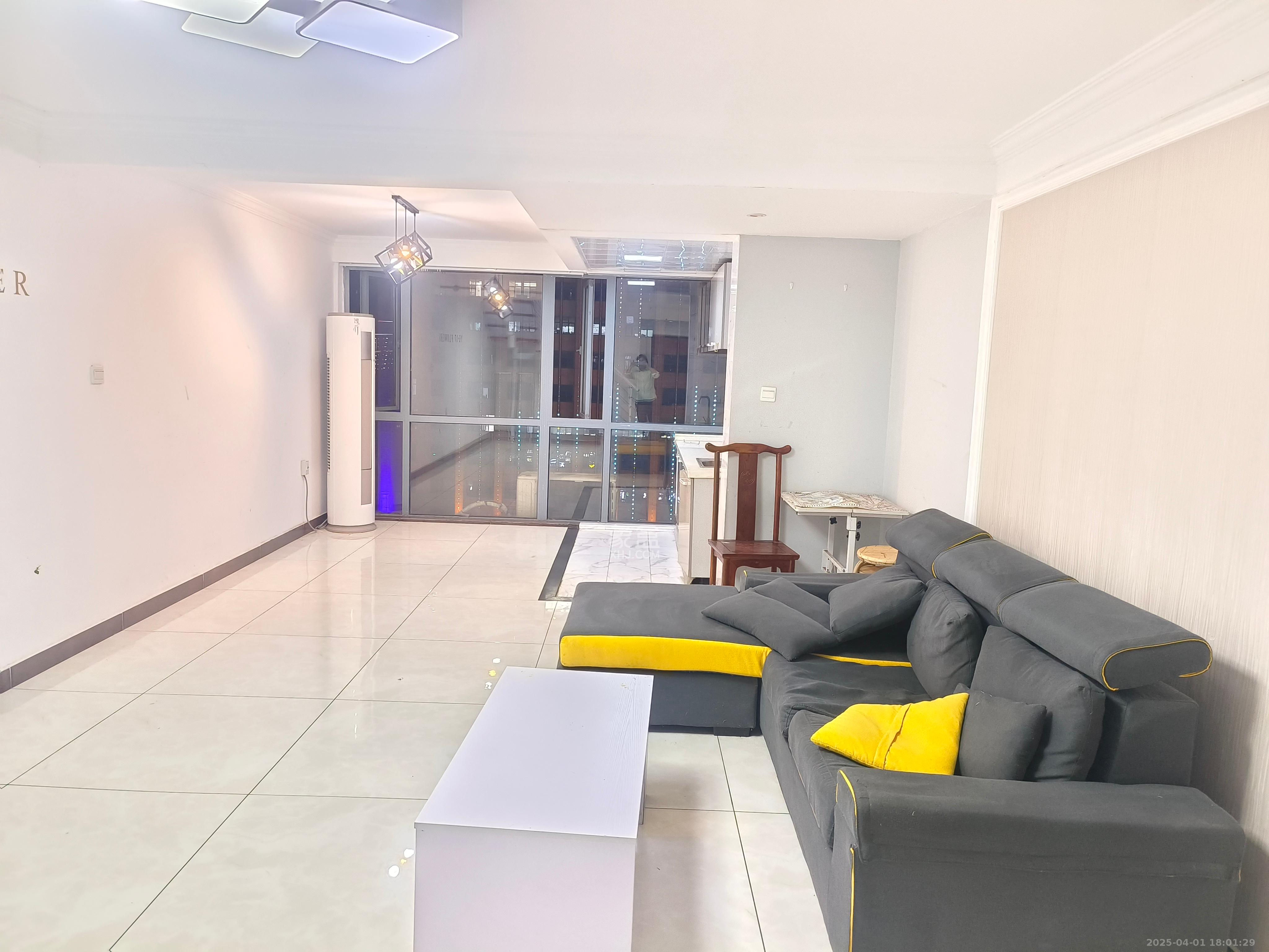 华菱蓝调国际(华菱.香墅美地)  2室2厅1卫    2000.0元/月 华菱蓝调国际(华菱.香墅美地)  2室2厅1卫    2000.0元/月室内图