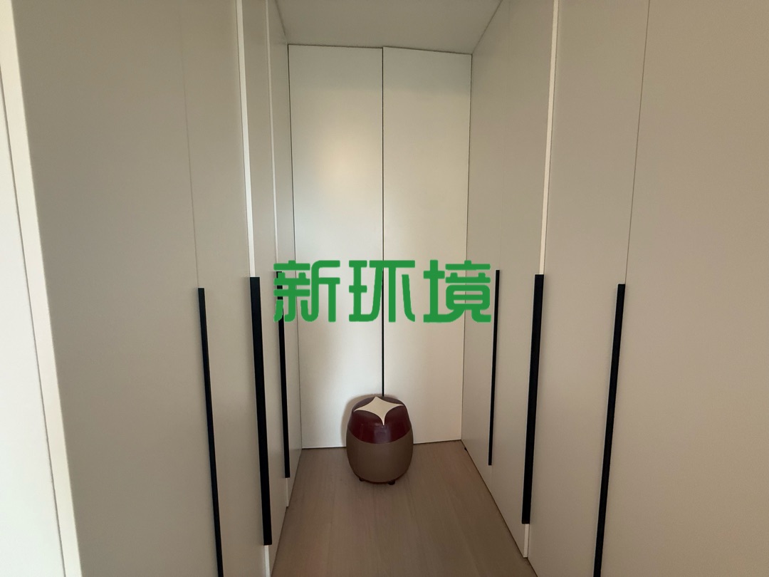 荣盛花语书院  3室2厅2卫   88.00万客厅