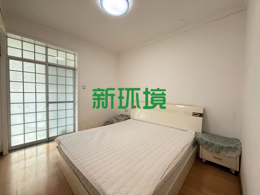 万和天琴  1室0厅0卫   68.00万客厅