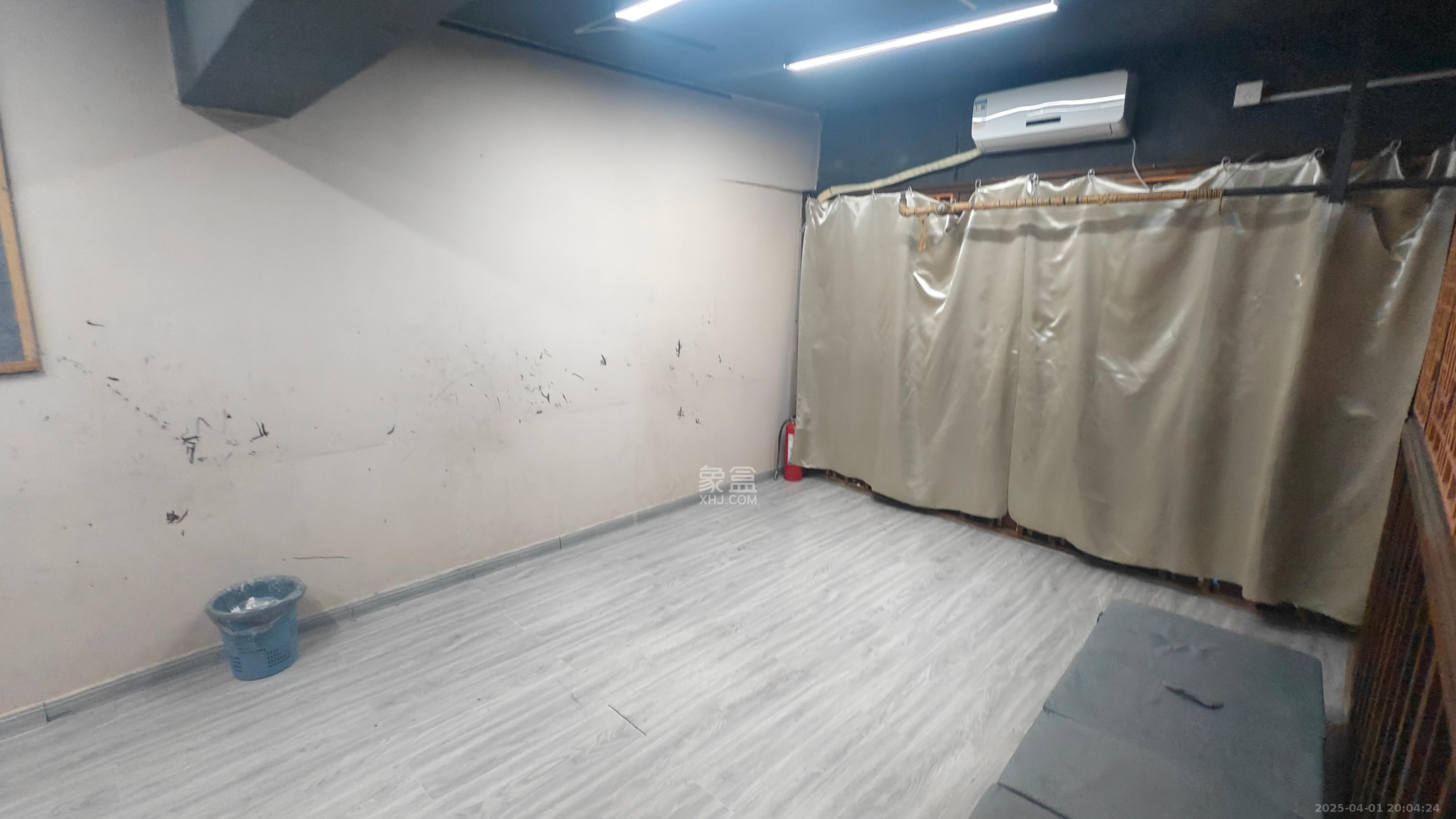 江山帝景哈佛   58.39㎡     4500.00元/月室内图