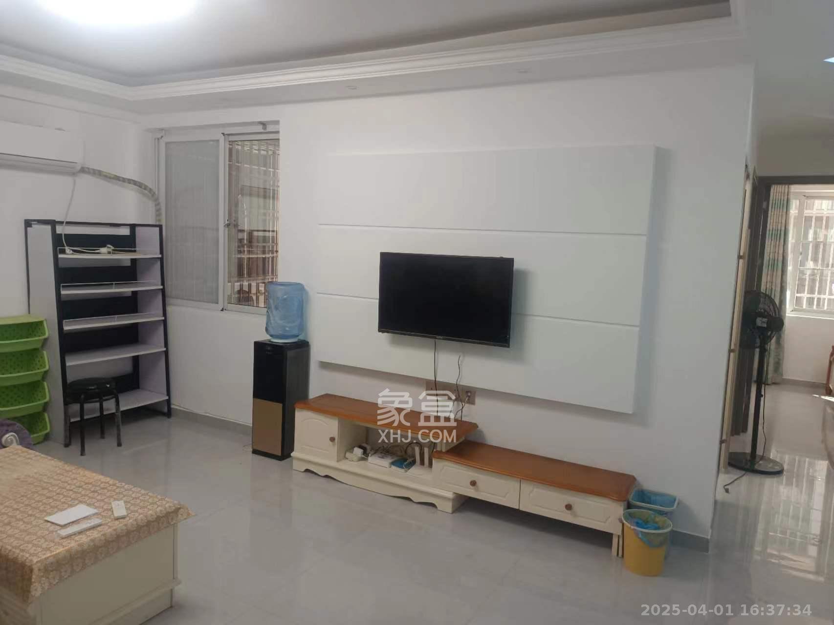 巧克力空间（建鸿达现代大厦）  2室2厅1卫   2500.00元/月室内图