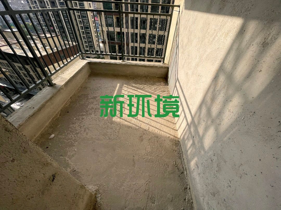 中天鹭鸶湾龙庭二期  4室2厅2卫   75.80万客厅