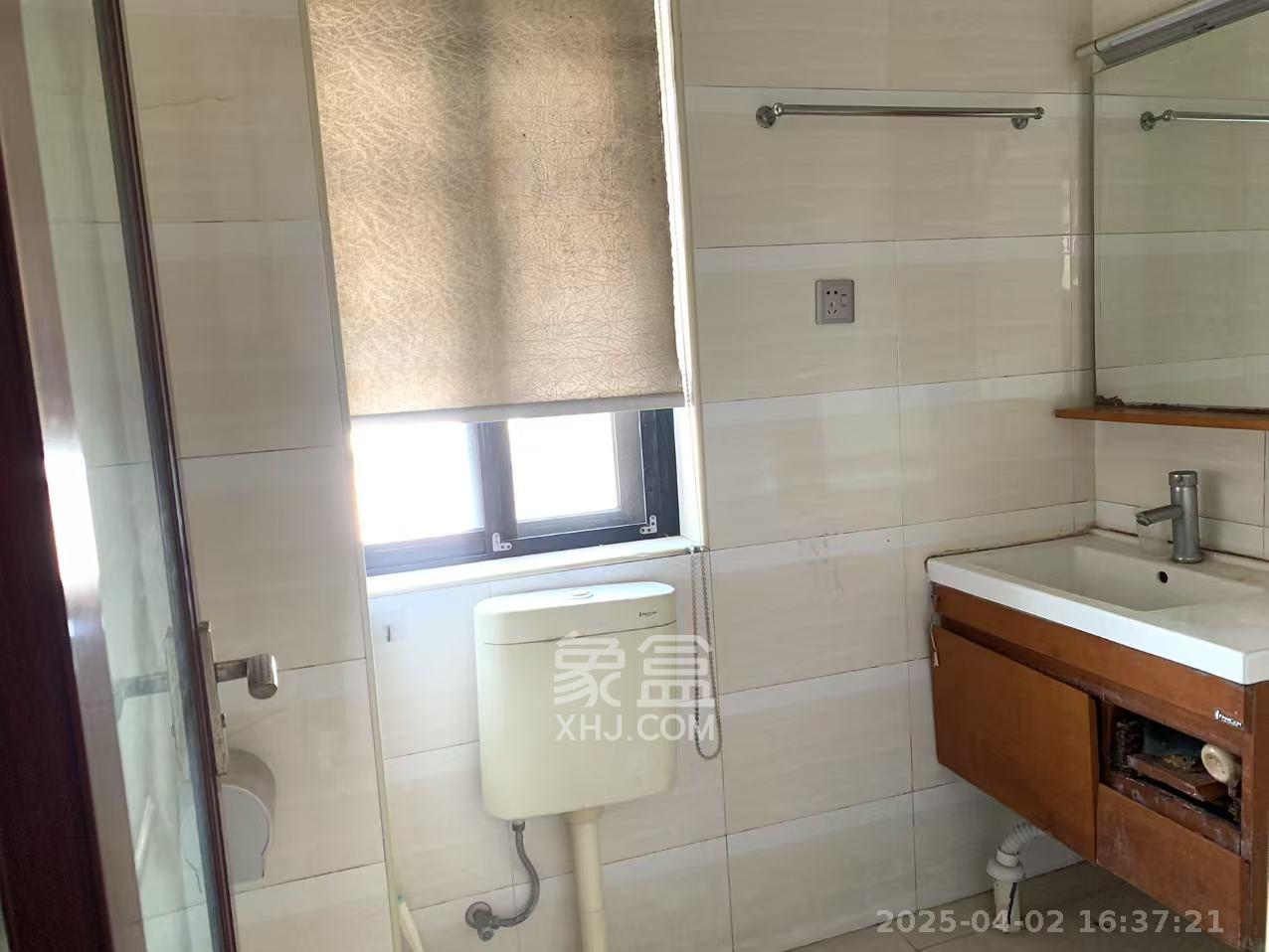 沁园春御院 3室2厅2卫 2700.0元/月 沁园春御院 3室2厅2卫 2700.0元/月室内图