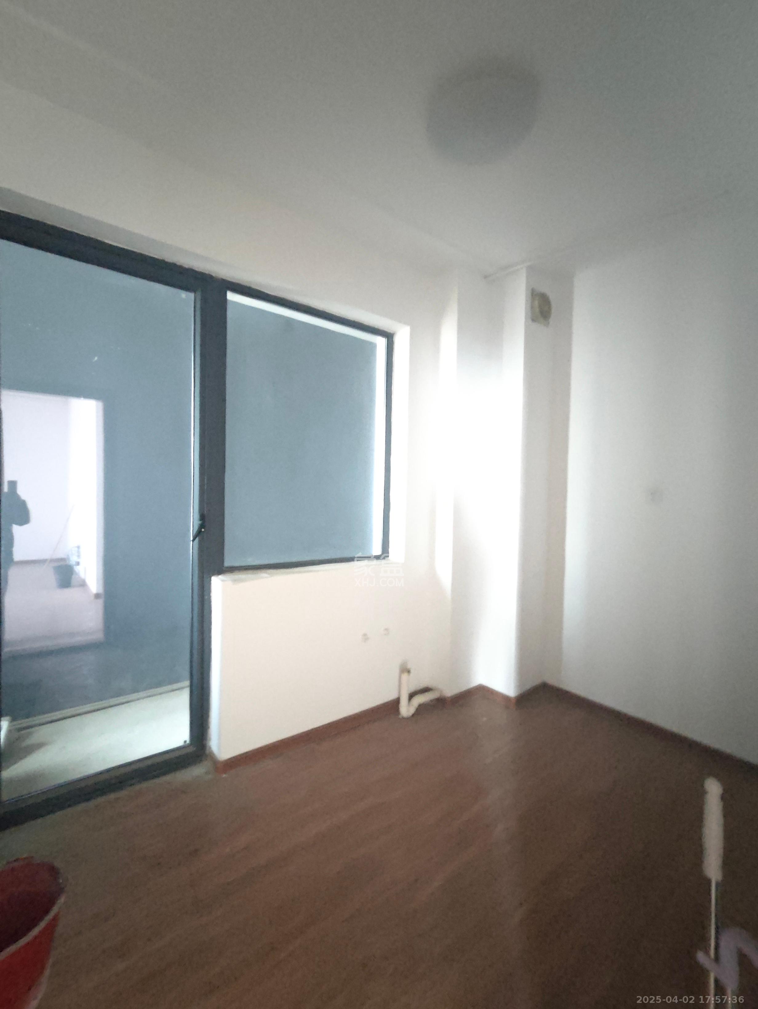 财富港湾(绿领大厦) 3室2厅2卫 2200.0元/月 财富港湾(绿领大厦) 3室2厅2卫 2200.0元/月室内图