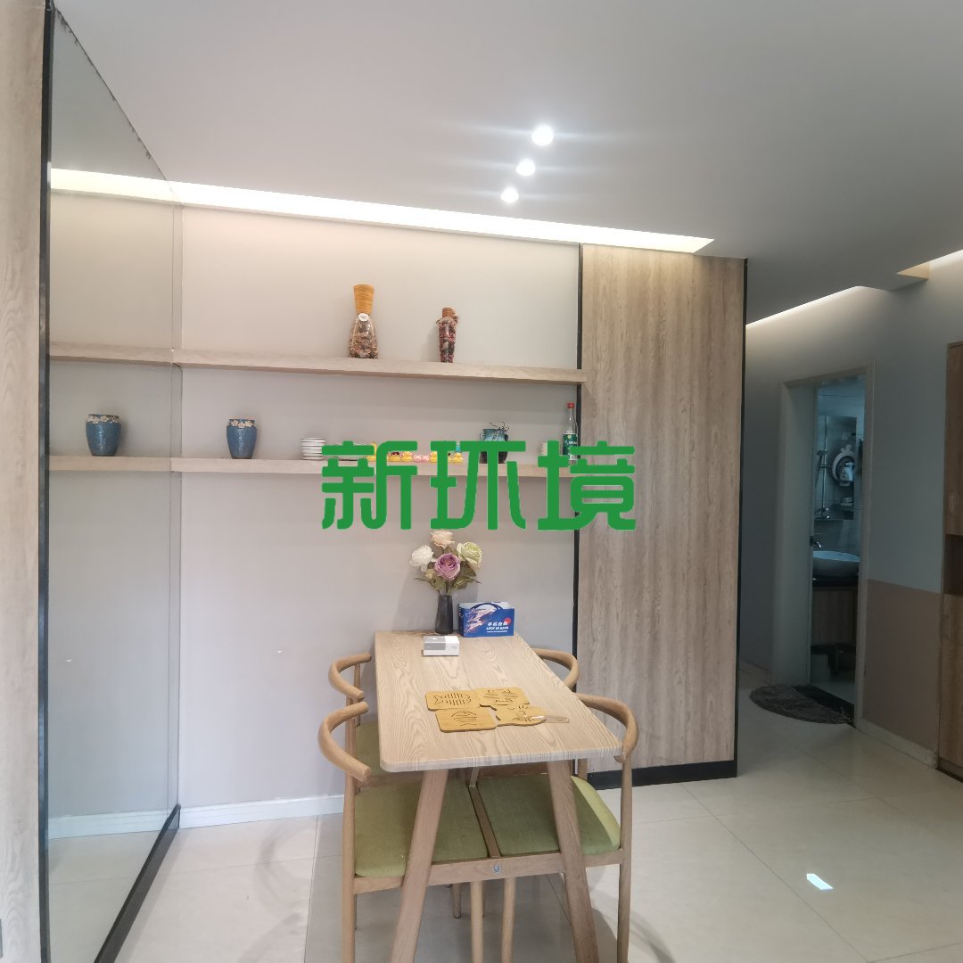 逸臣桃源  2室2厅1卫   58.80万客厅