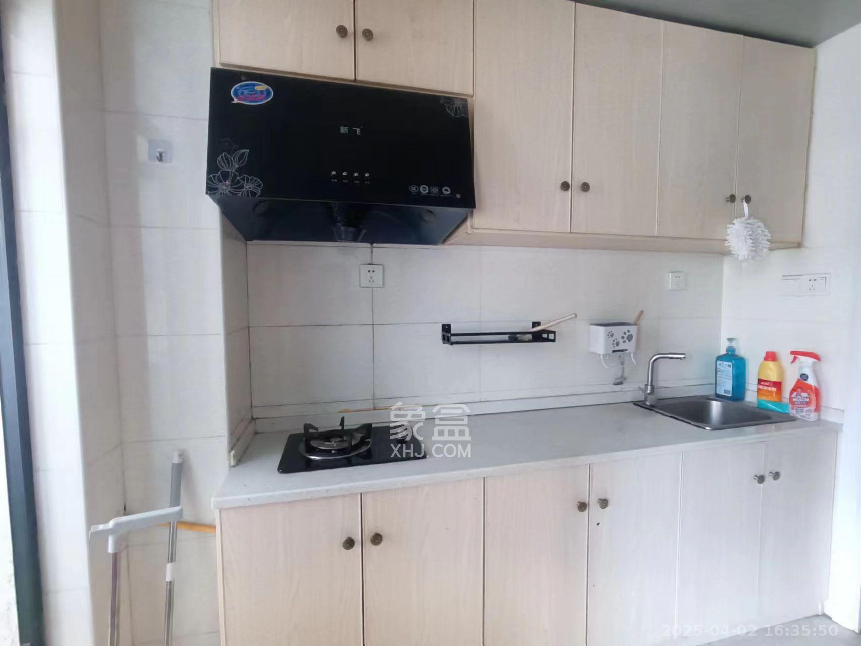 凯轩云顶 1室1厅1卫 1300.0元/月 凯轩云顶 1室1厅1卫 1300.0元/月室内图