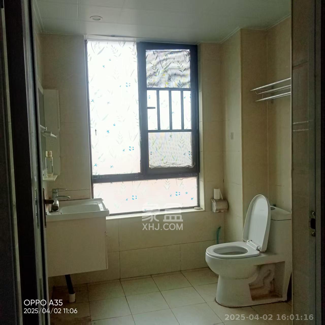 华润凤凰城三期 3室2厅2卫 2100.0元/月 华润凤凰城三期 3室2厅2卫 2100.0元/月室内图