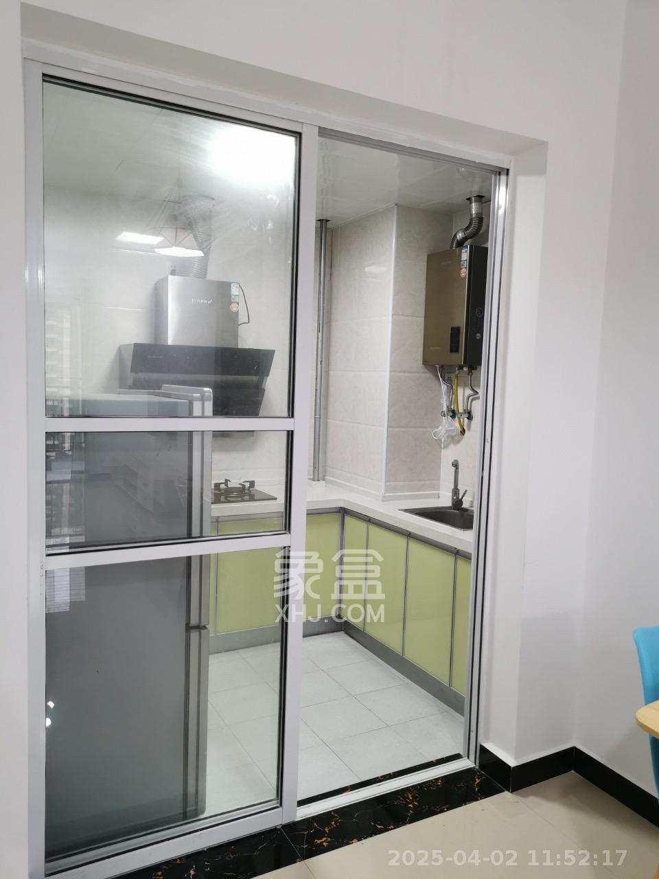 卓越浅水湾  4室2厅2卫   2500.00元/月室内图