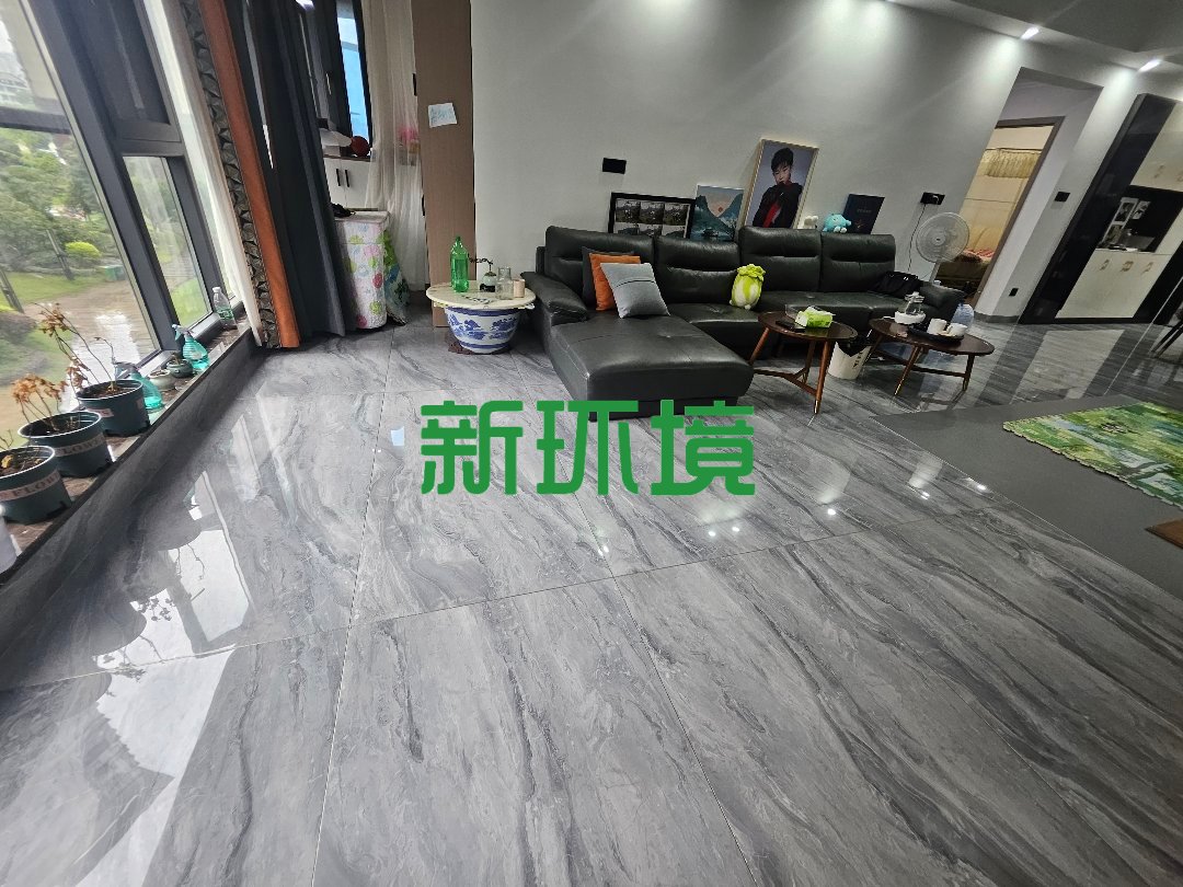 中天鹭鸶湾龙庭二期  4室2厅2卫   132.00万客厅