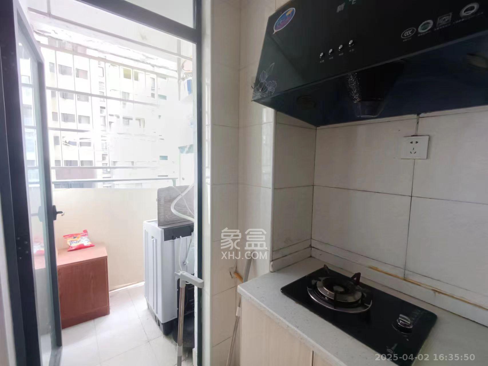 凯轩云顶 1室1厅1卫 1300.0元/月 凯轩云顶 1室1厅1卫 1300.0元/月室内图