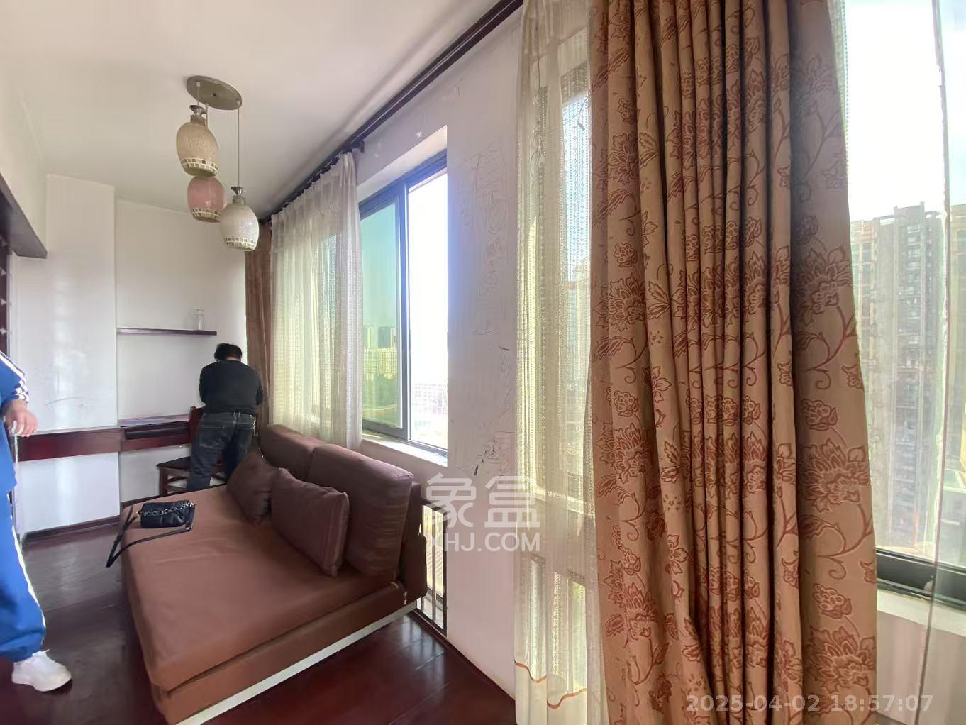 芙蓉蓉苑 1室1厅1卫 2000.0元/月 芙蓉蓉苑 1室1厅1卫 2000.0元/月室内图