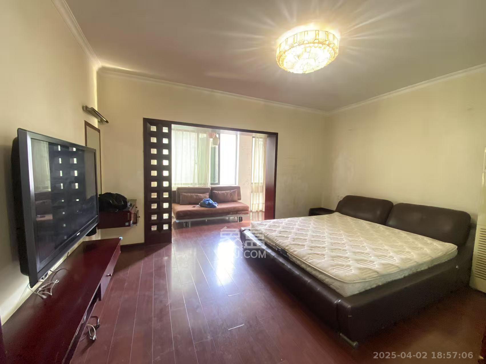 芙蓉蓉苑 1室1厅1卫 2000.0元/月 芙蓉蓉苑 1室1厅1卫 2000.0元/月室内图