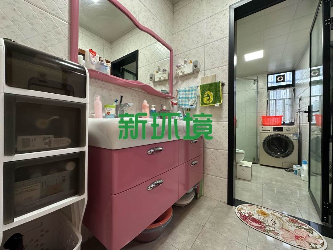 中天鹭鸶湾龙庭二期  1室3厅2卫   79.80万客厅