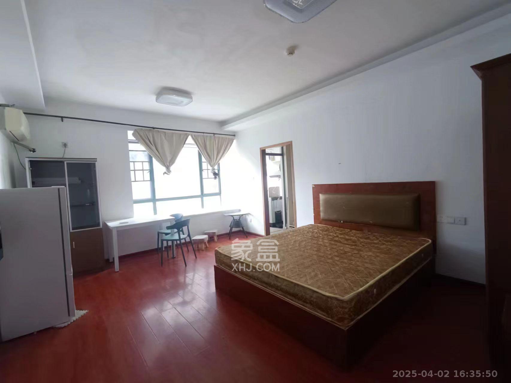 凯轩云顶 1室1厅1卫 1300.0元/月 凯轩云顶 1室1厅1卫 1300.0元/月室内图