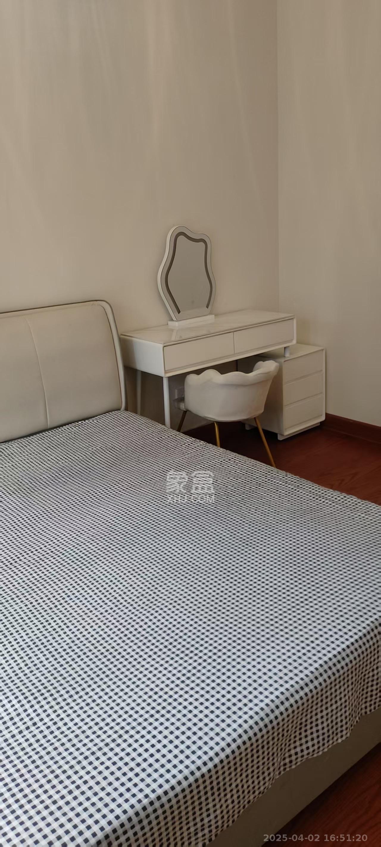 恒大江湾  3室2厅2卫   2800.00元/月室内图