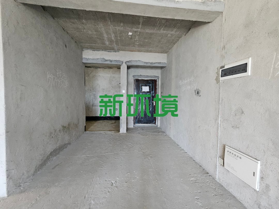 昊天珑璟湾 3室2厅1卫 53.80万 昊天珑璟湾 3室2厅1卫 53.80万客厅