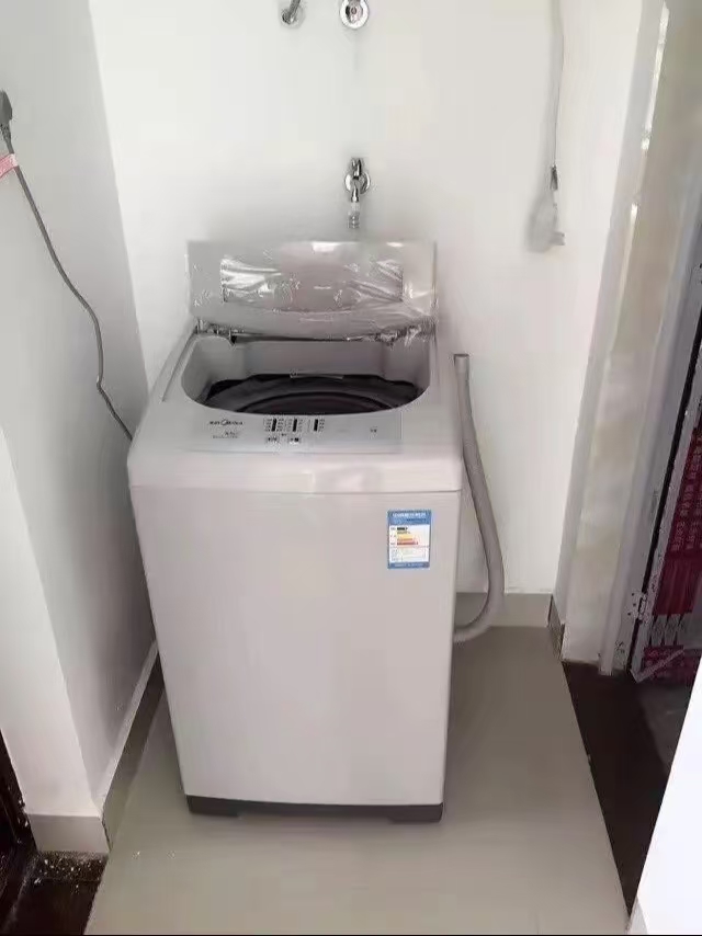 长和广场 1室0厅1卫 900.0元/月 长和广场 1室0厅1卫 900.0元/月室内图