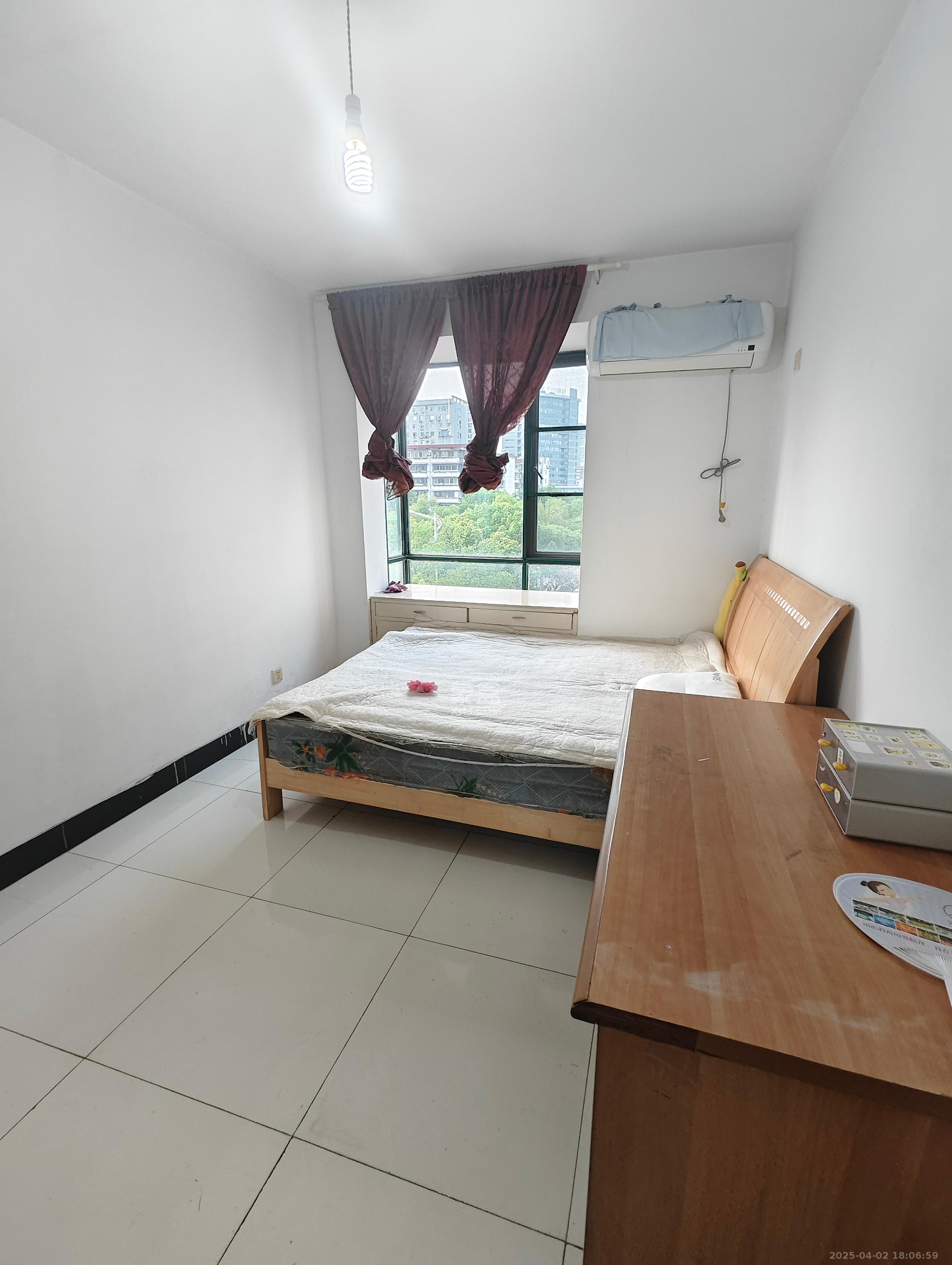 东方新城  2室1厅1卫    2100.0元/月 东方新城  2室1厅1卫    2100.0元/月室内图