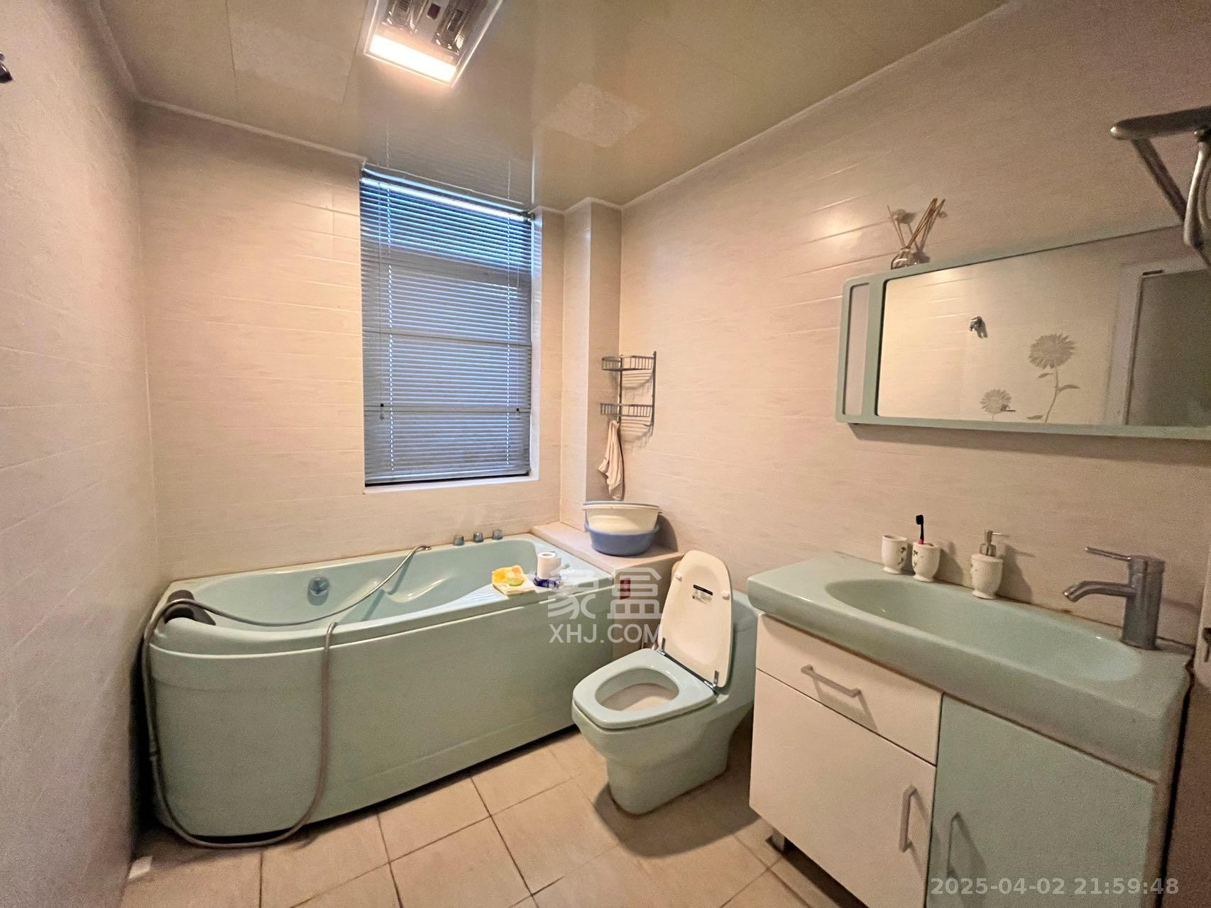 枫华府第 4室2厅2卫 2400.00元/月 枫华府第 4室2厅2卫 2400.00元/月室内图