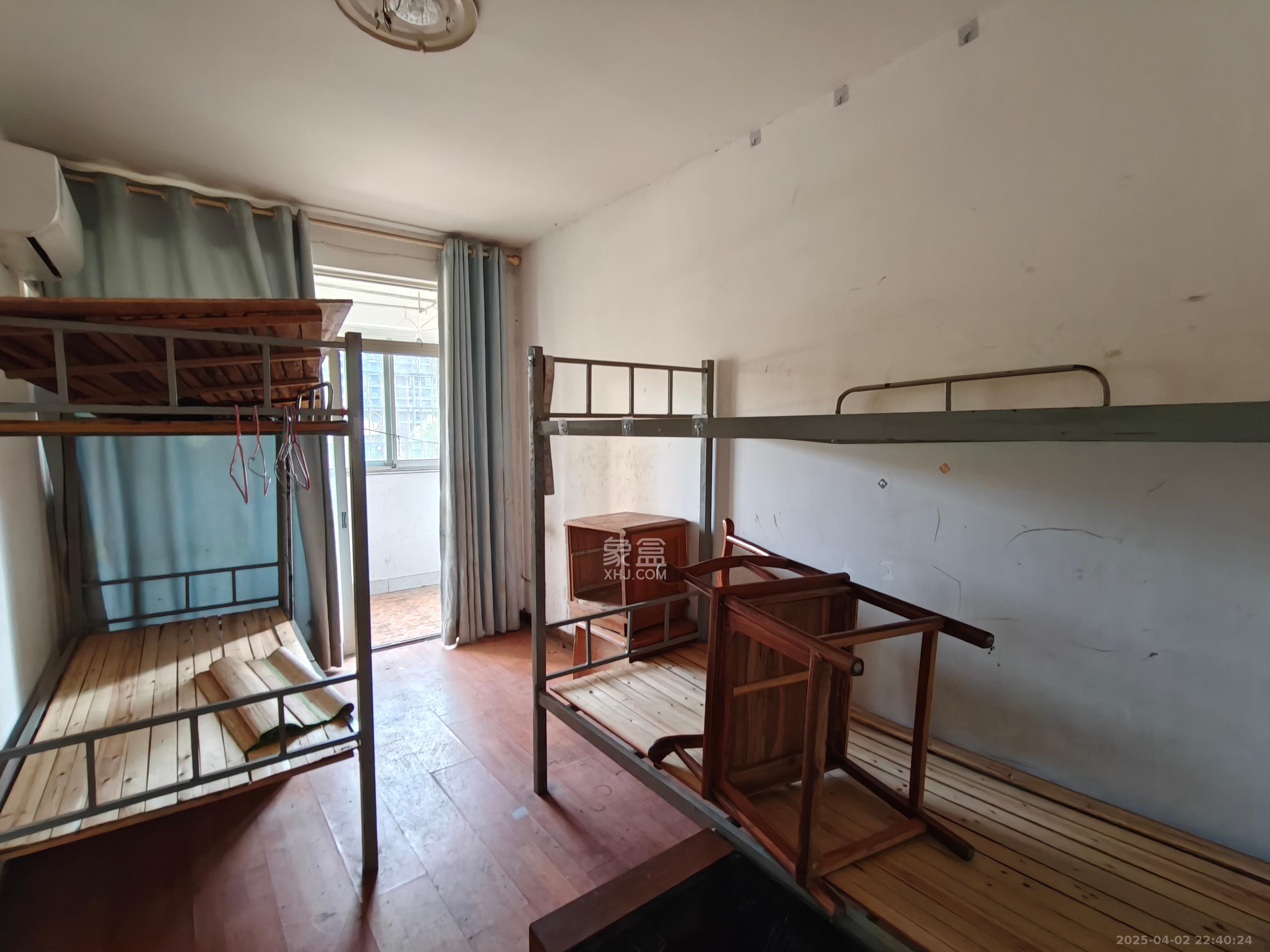 湘卫花苑 3室2厅1卫 2200.0元/月 湘卫花苑 3室2厅1卫 2200.0元/月室内图