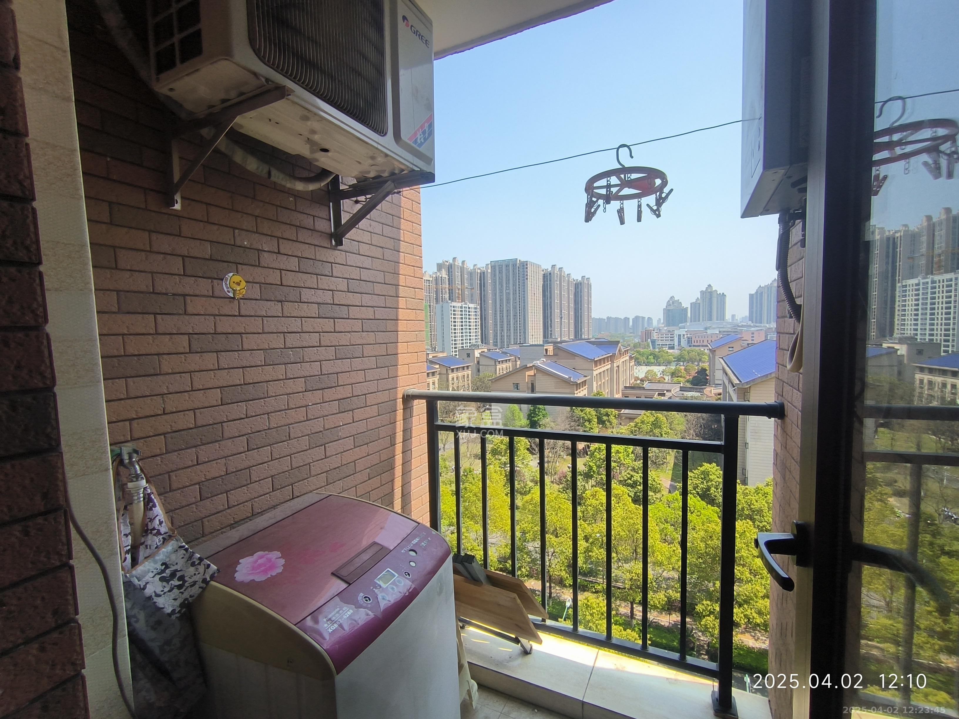 水岸世景  1室1厅1卫   1050.00元/月室内图