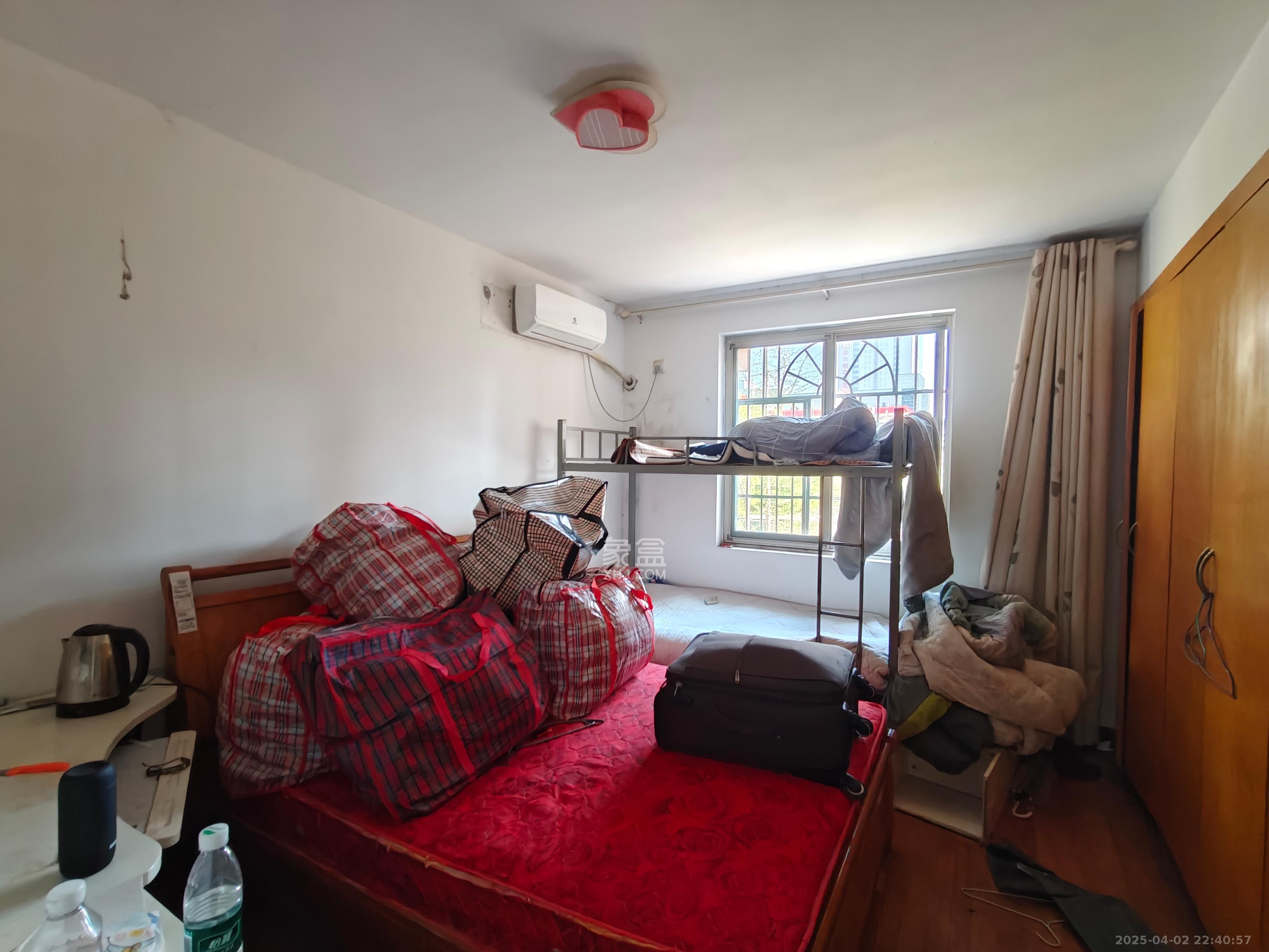 湘卫花苑 3室2厅1卫 2200.0元/月 湘卫花苑 3室2厅1卫 2200.0元/月室内图