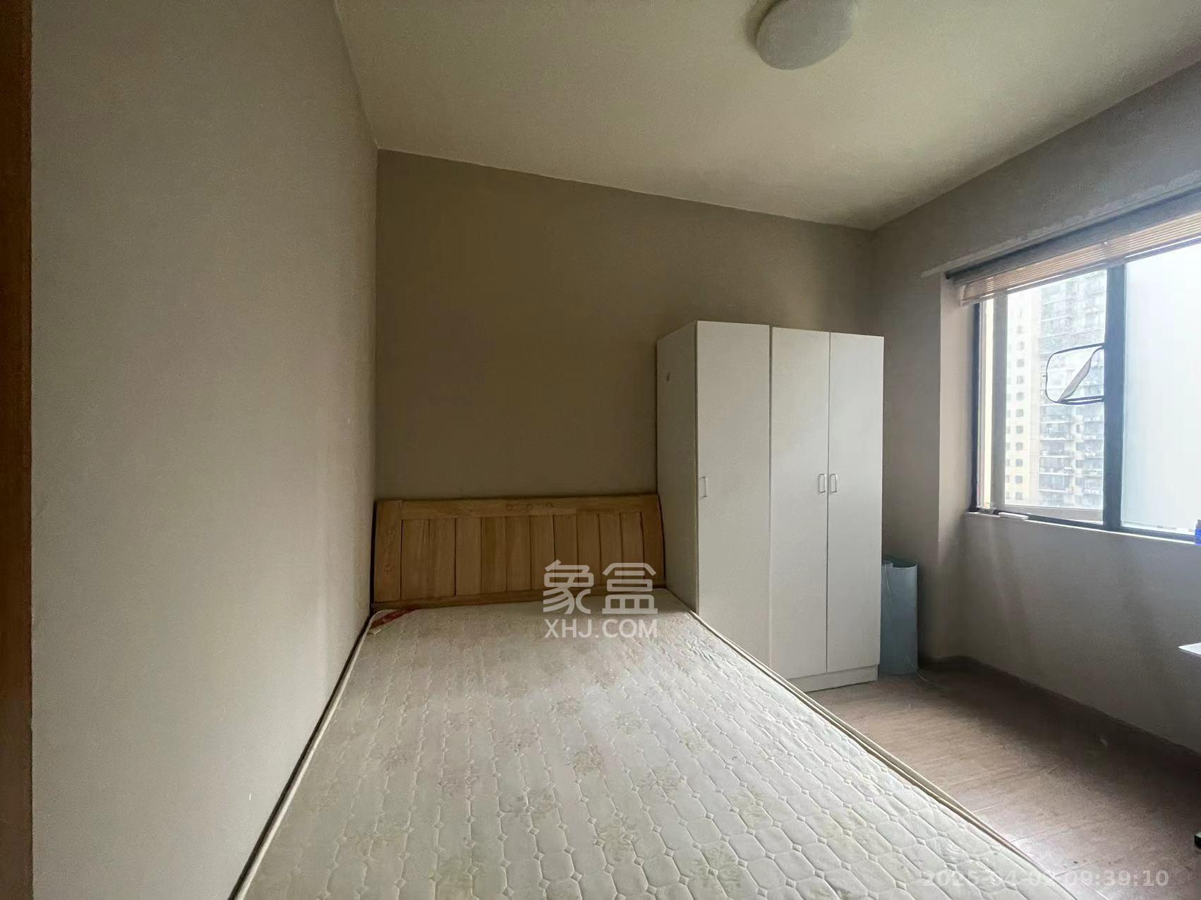 麓谷小镇  3室2厅1卫   2300.00元/月室内图