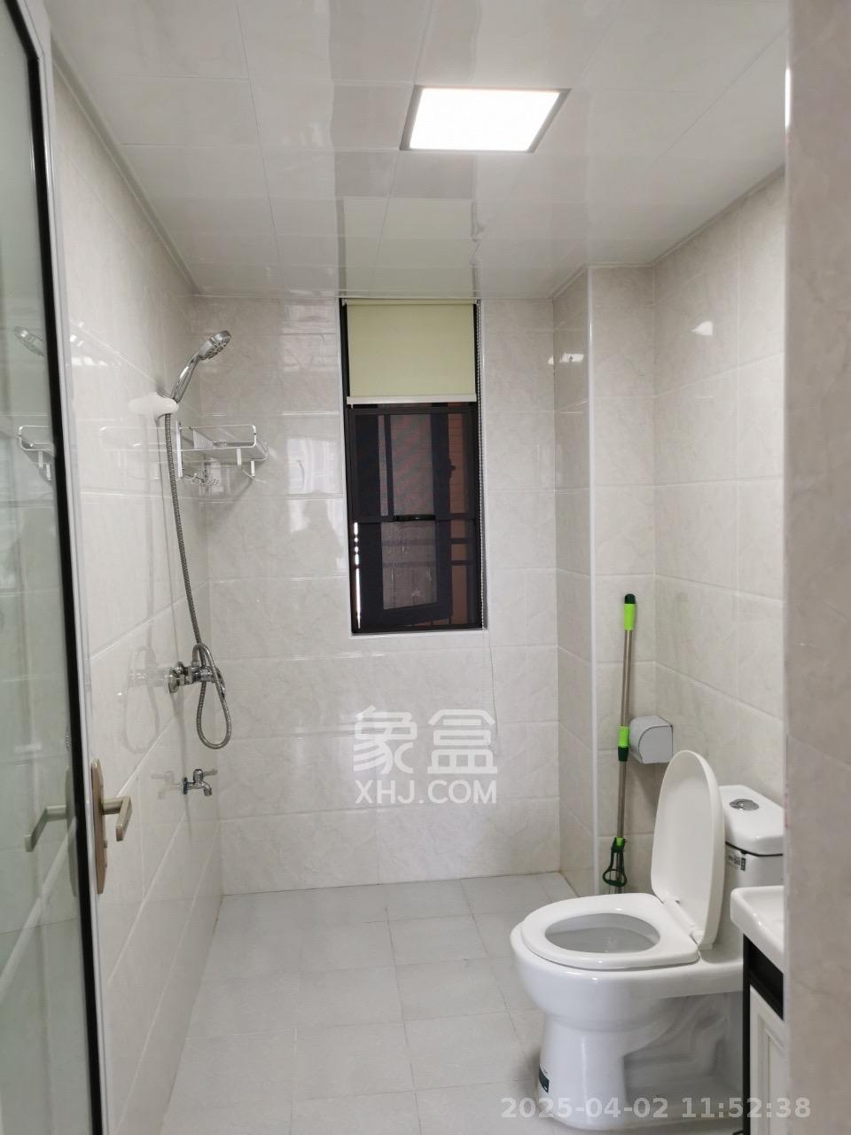 卓越浅水湾  4室2厅2卫   2500.00元/月室内图