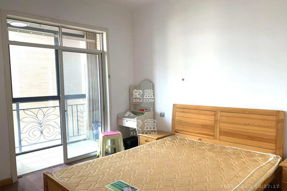 沁园春御院 3室2厅2卫 2700.0元/月 沁园春御院 3室2厅2卫 2700.0元/月室内图