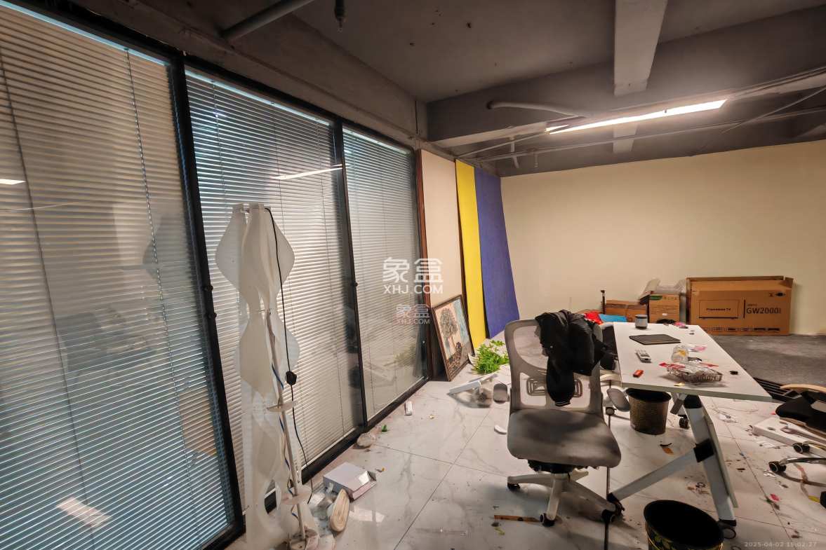 蓝湾国际广场 1室1厅1卫 15800.0元/月 蓝湾国际广场 1室1厅1卫 15800.0元/月室内图