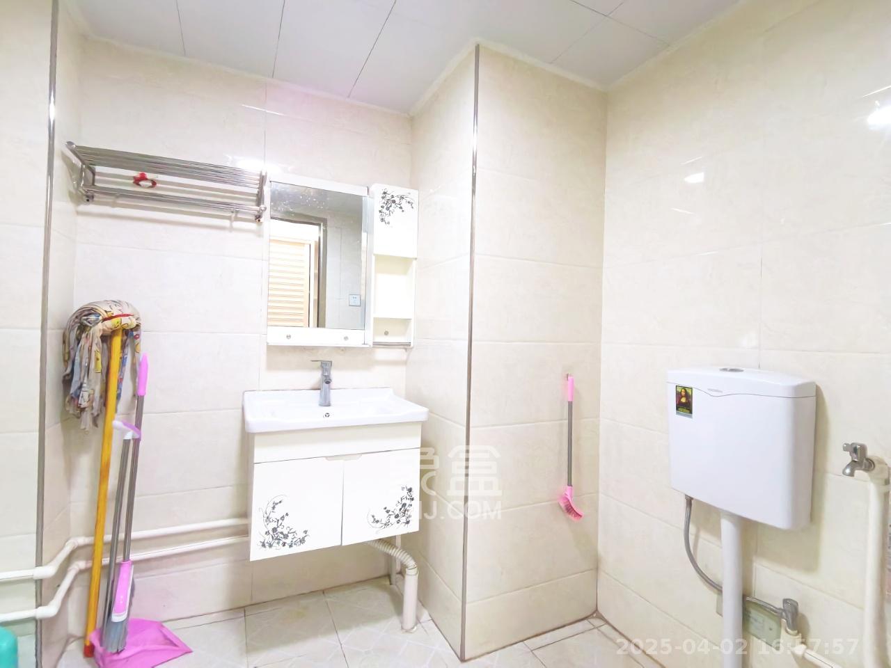 圭塘三小区  1室1厅1卫   1750.00元/月室内图