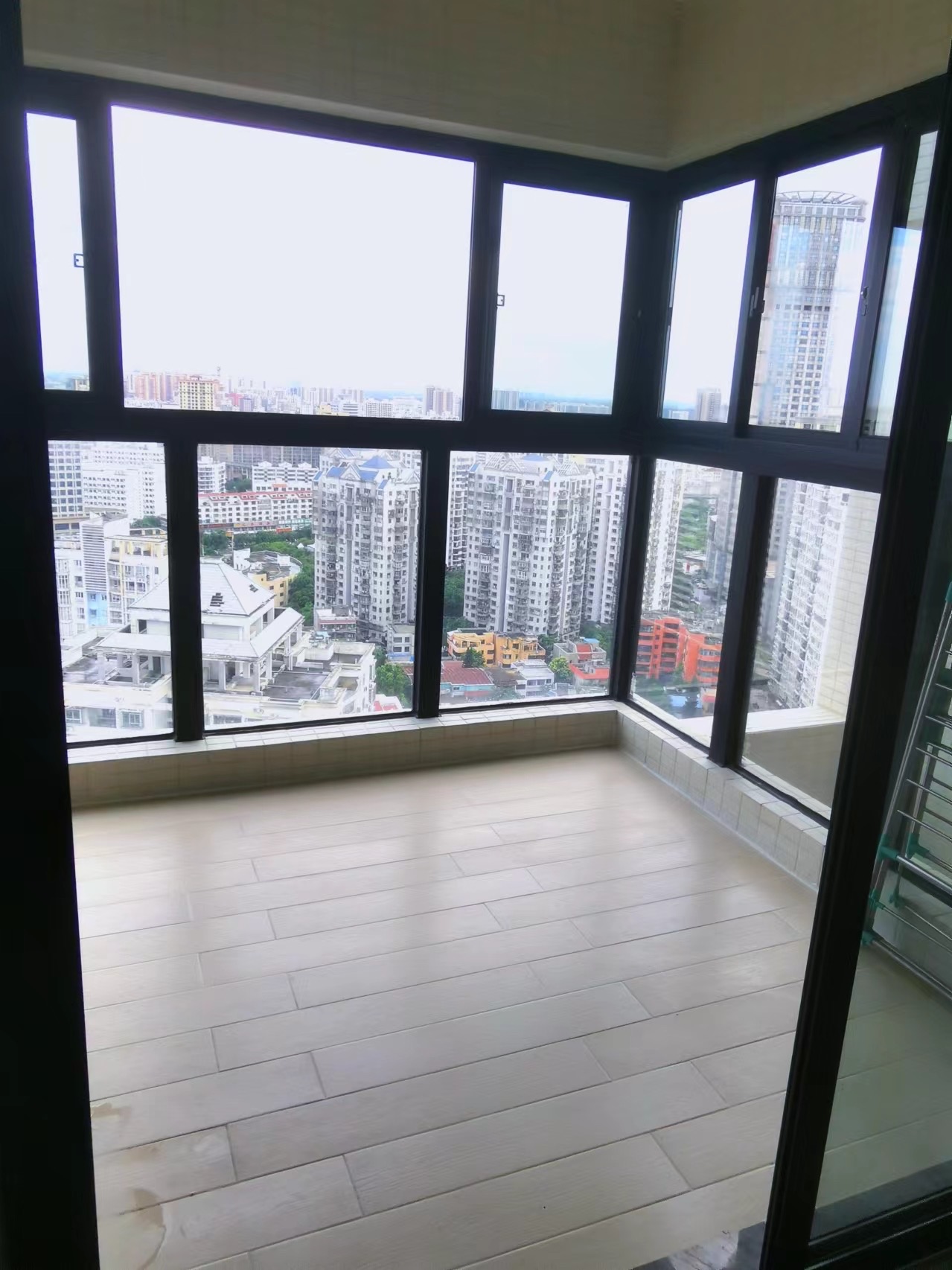 龙昆悦城 2室2厅1卫 140.0万 龙昆悦城 2室2厅1卫 140.0万室内图