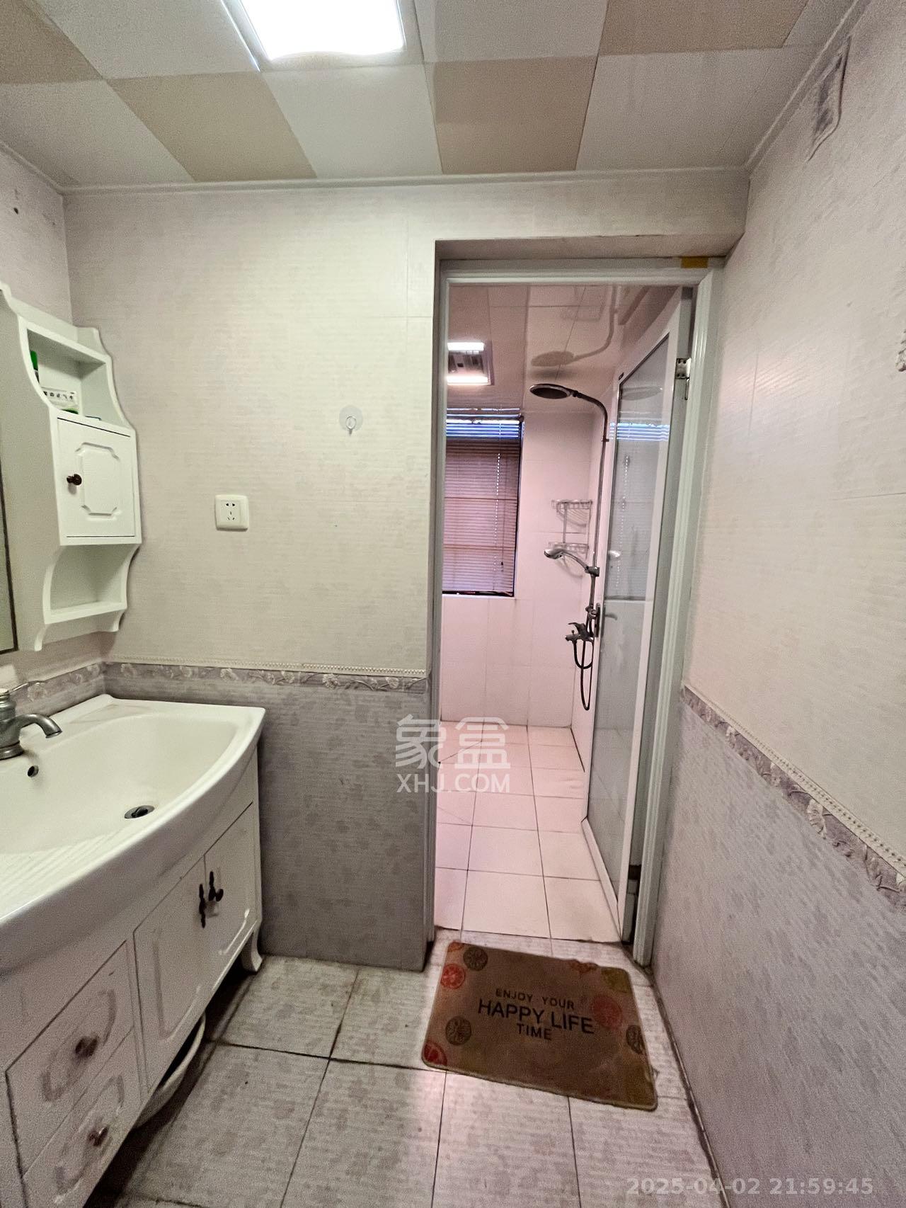 枫华府第 4室2厅2卫 2400.00元/月 枫华府第 4室2厅2卫 2400.00元/月室内图