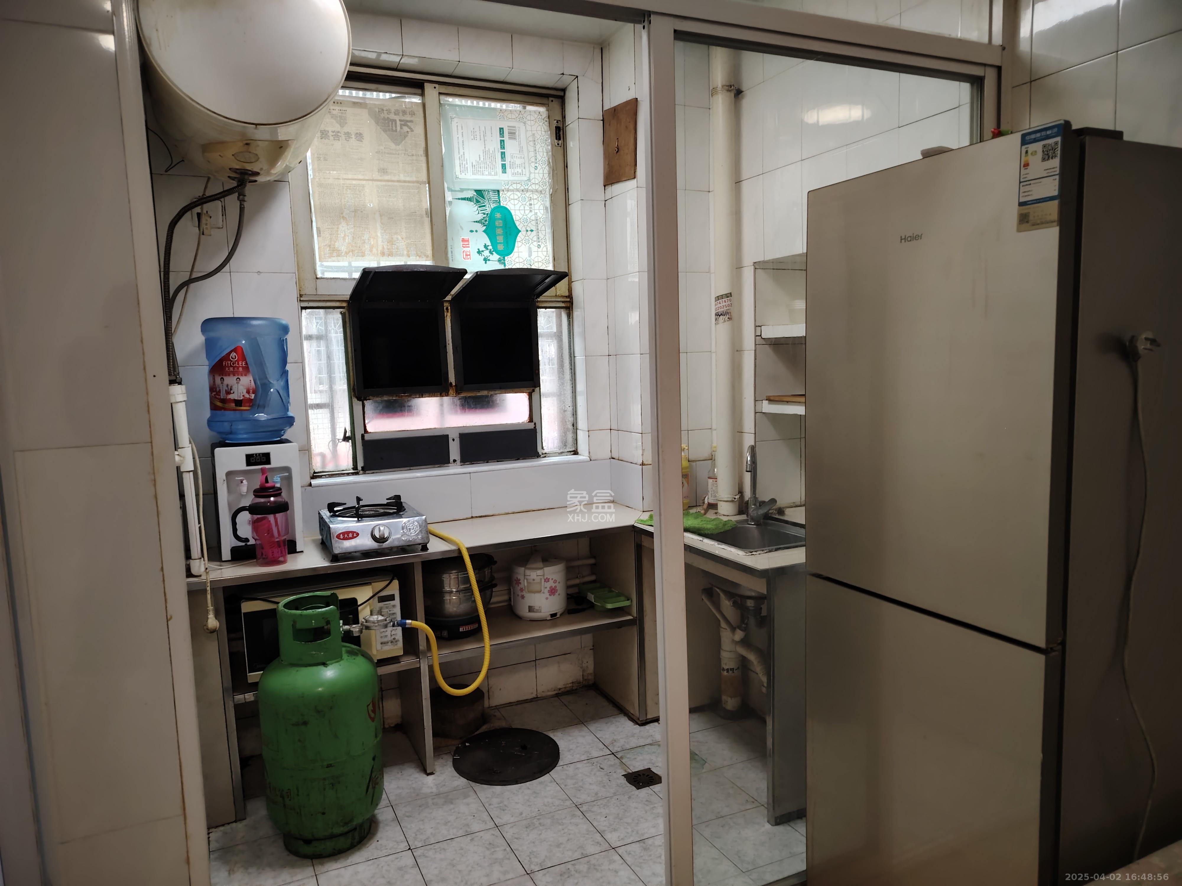 火炬村 1室1厅1卫 1200.0元/月 火炬村 1室1厅1卫 1200.0元/月室内图