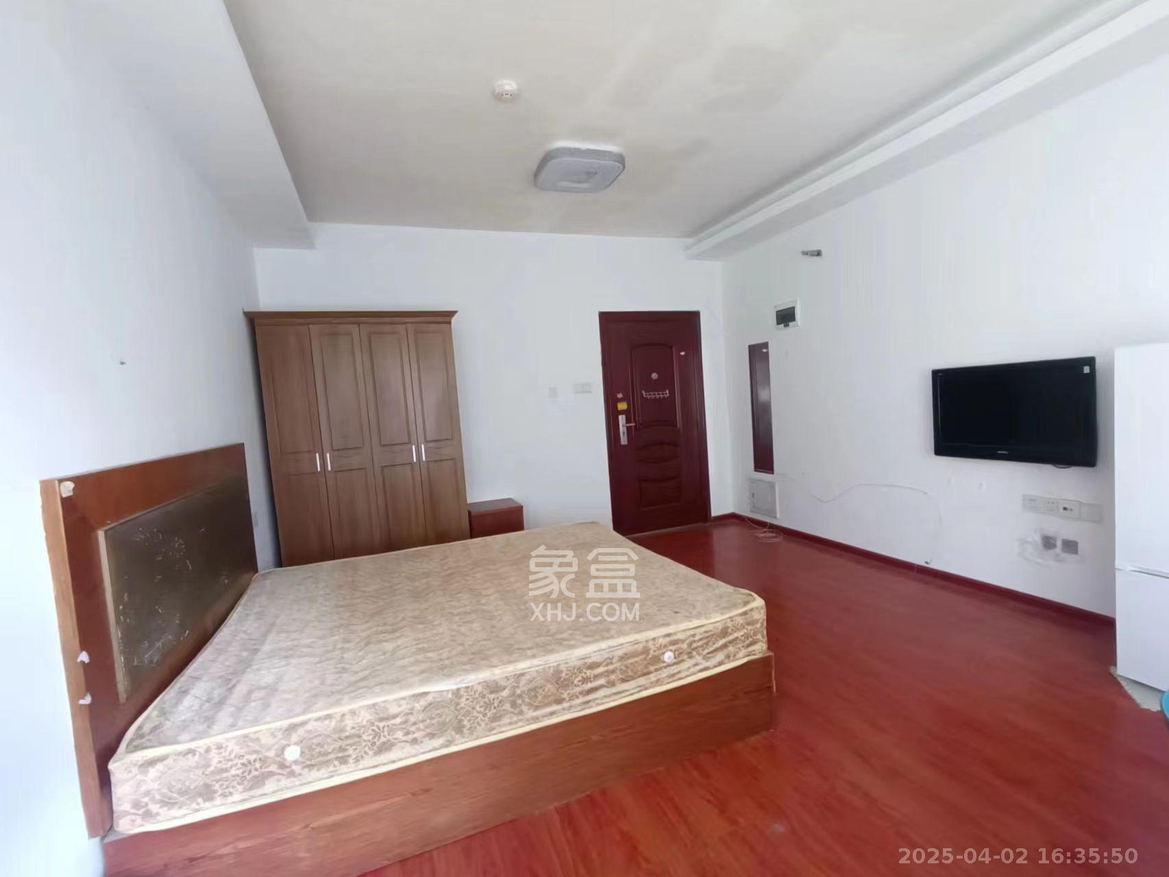 凯轩云顶 1室1厅1卫 1300.0元/月 凯轩云顶 1室1厅1卫 1300.0元/月室内图