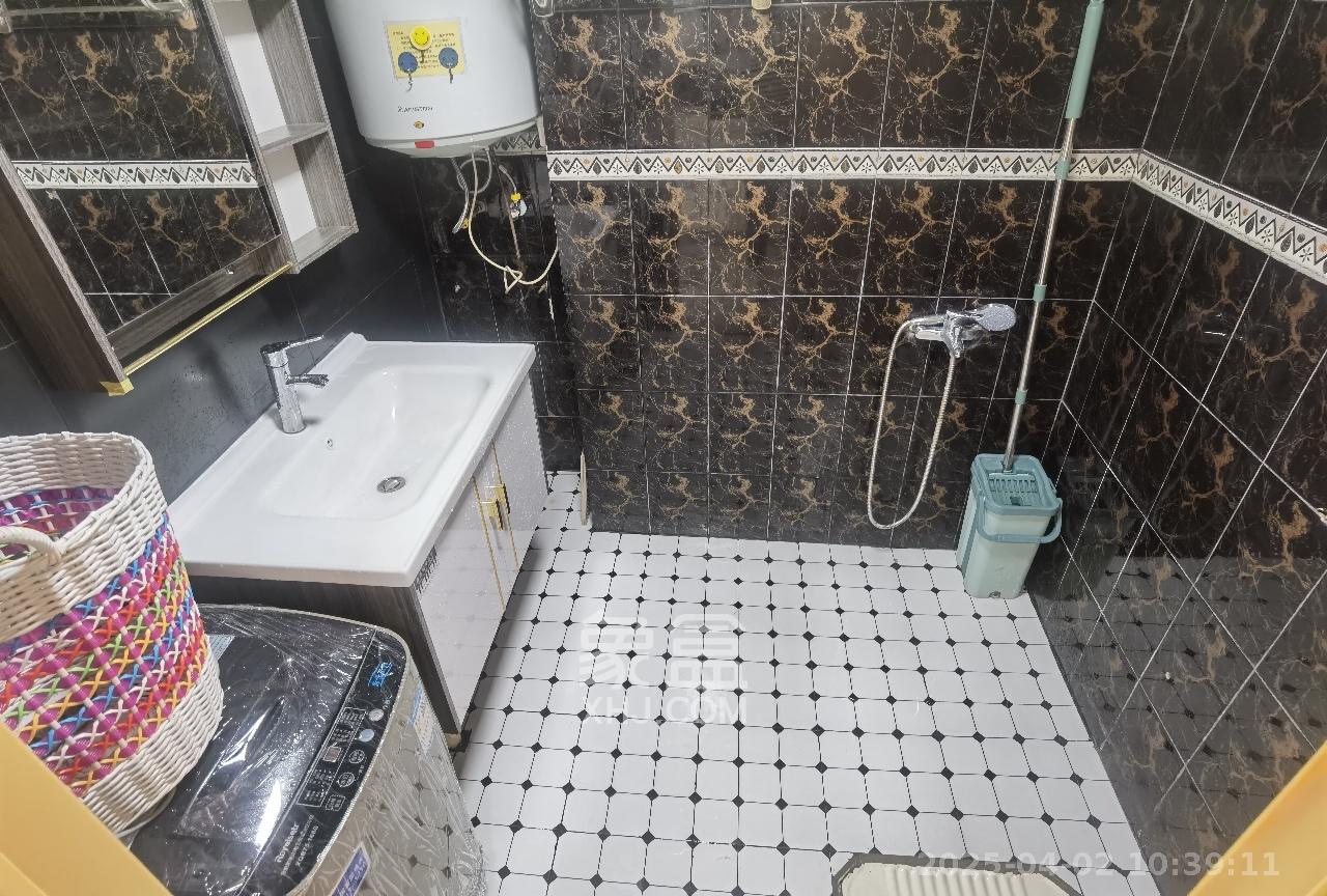 和府 1室1厅1卫 1900.0元/月 和府 1室1厅1卫 1900.0元/月室内图