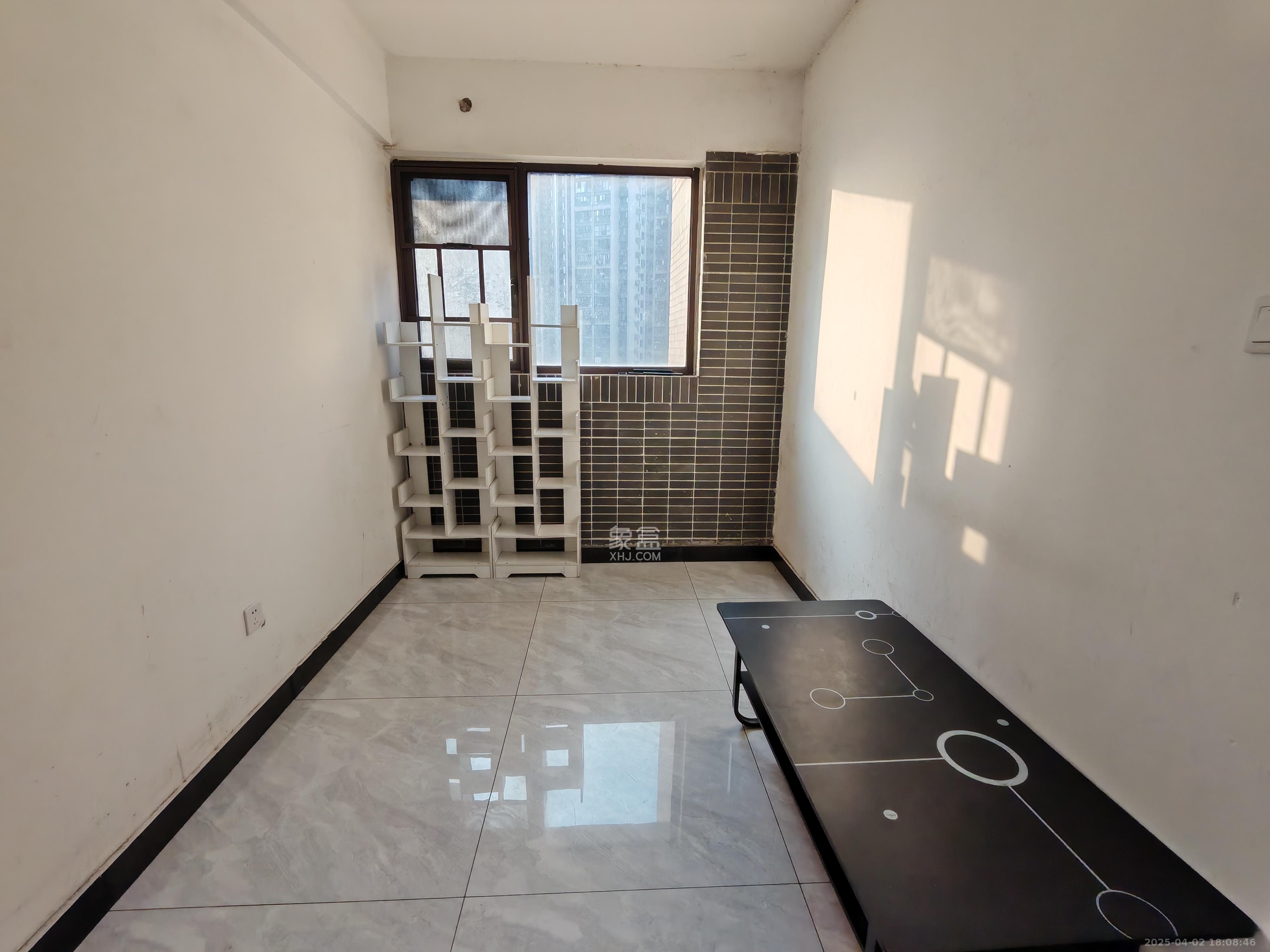 时代倾城三期  3室2厅2卫    2200.0元/月 时代倾城三期  3室2厅2卫    2200.0元/月室内图