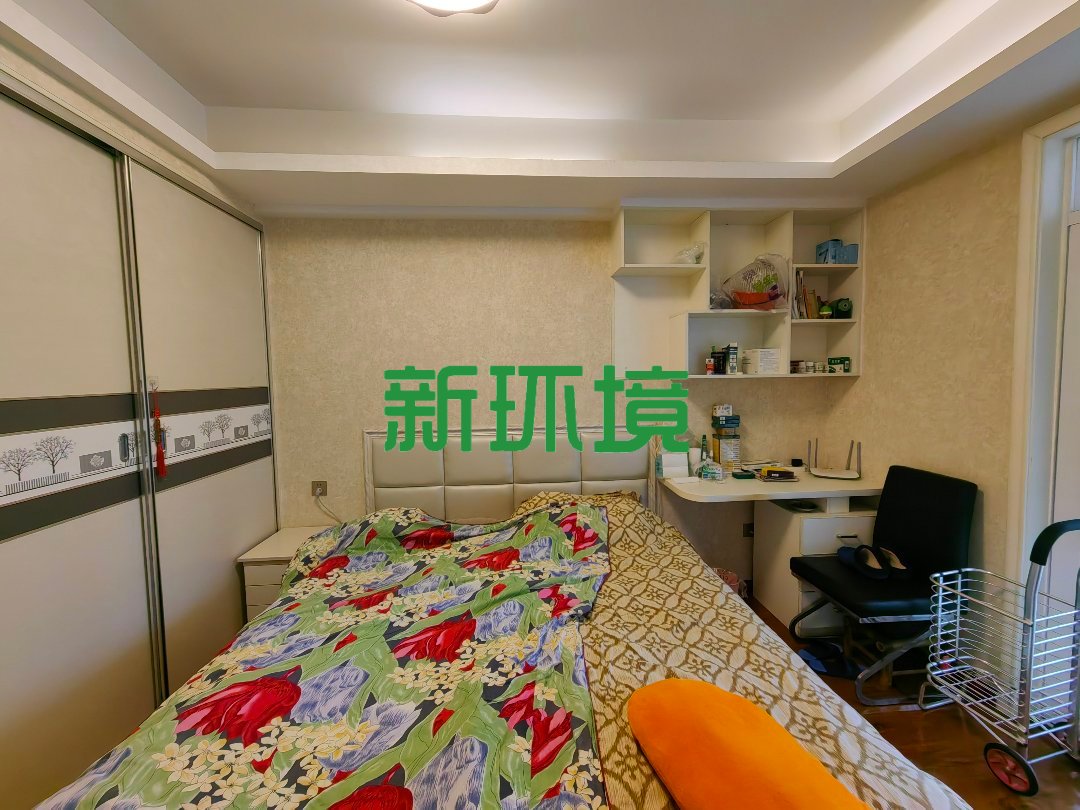 高盛澧园一二期  3室2厅2卫   88.00万客厅