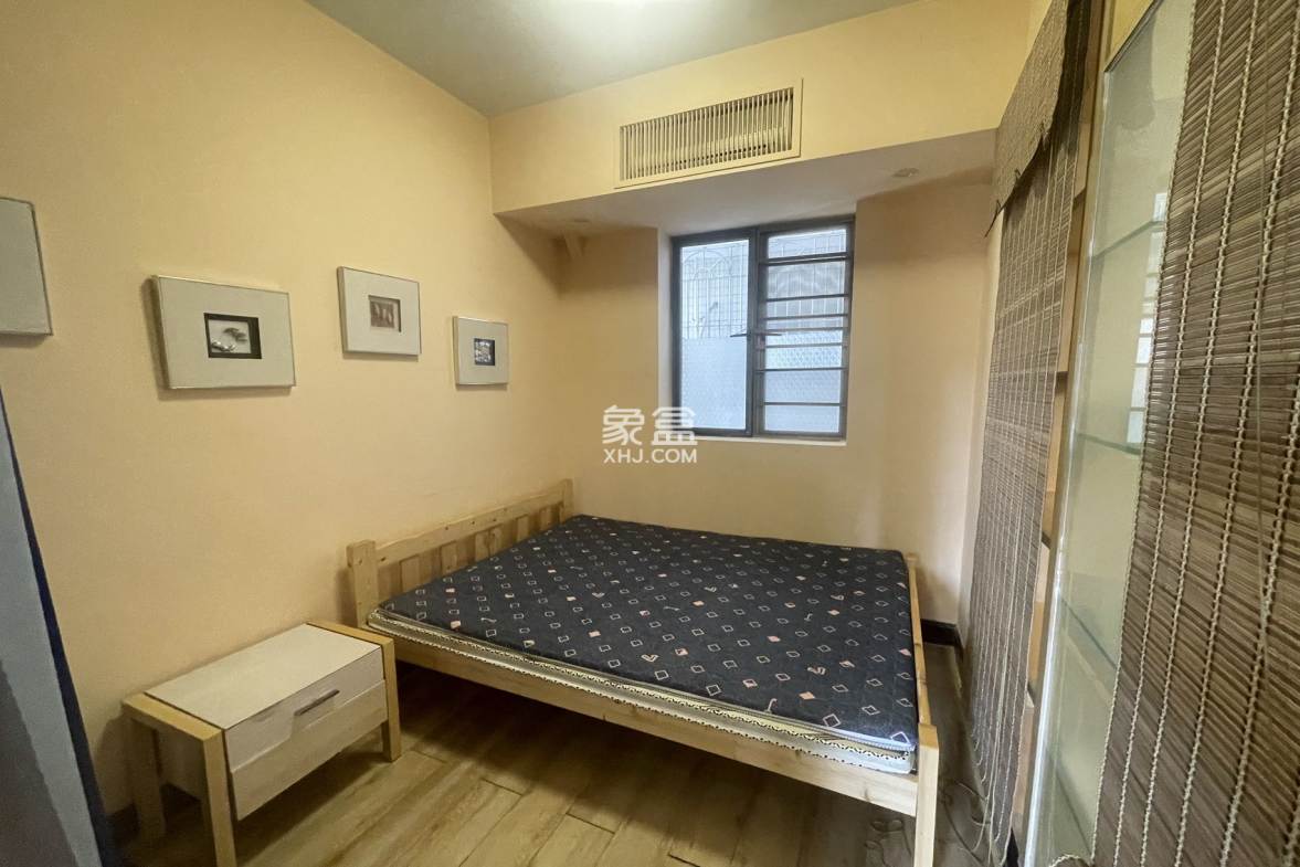 海岸壹号  4室2厅2卫    4300.0元/月 海岸壹号  4室2厅2卫    4300.0元/月室内图1